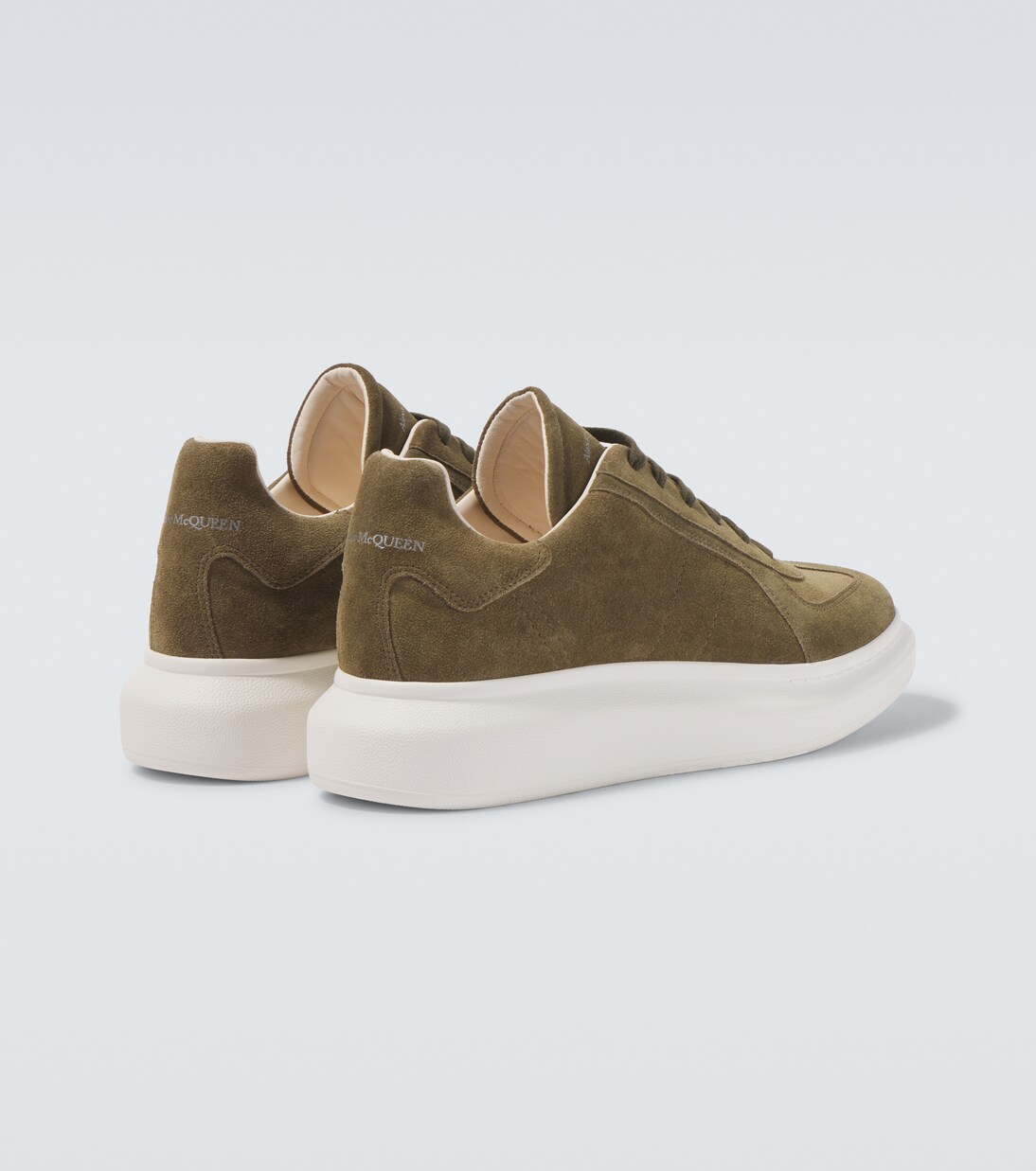 Baskets oversize en daim | McQueen