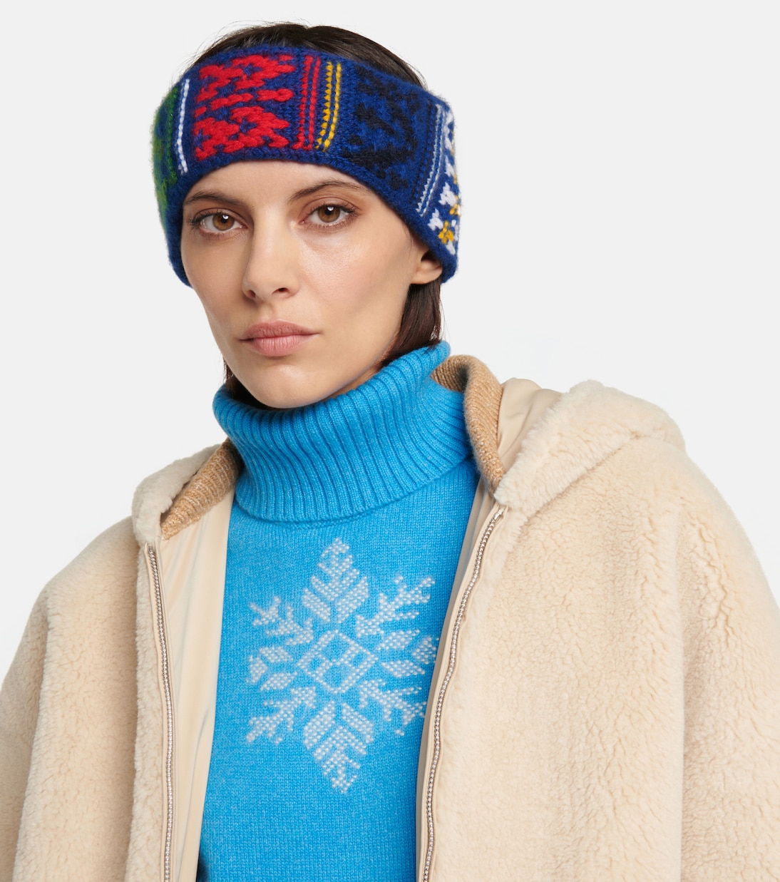Fascia in cashmere jacquard Loro Piana, stile Bernina per giovani trendsetter