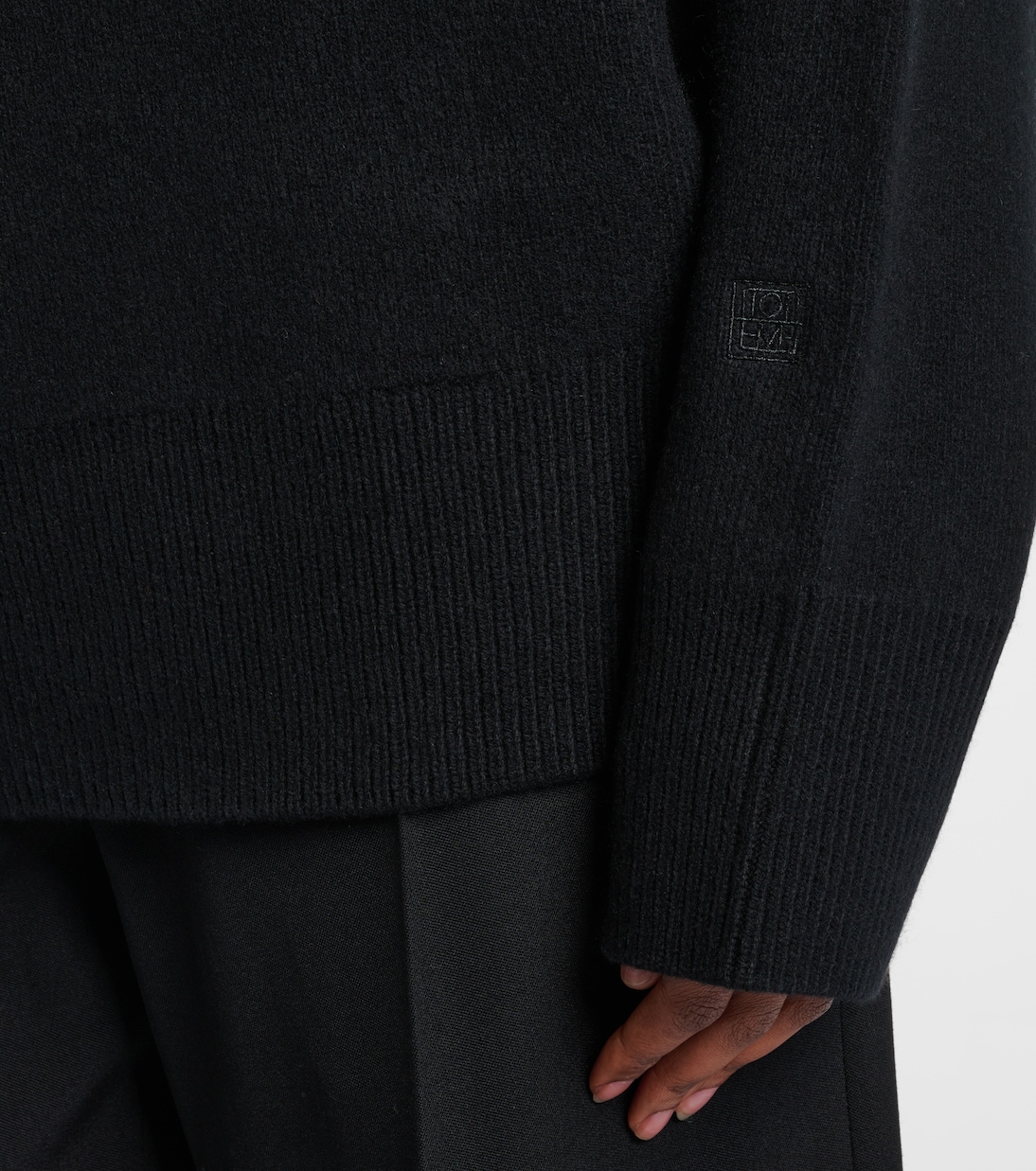 Jersey de cuello alto de mezcla de cachemir y lana | Toteme