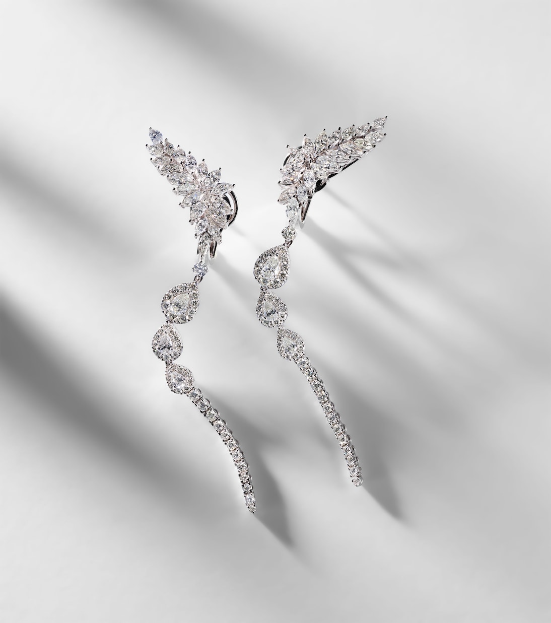 Orecchini a clip Y-Couture in oro bianco 18kt con diamanti  | Yeprem