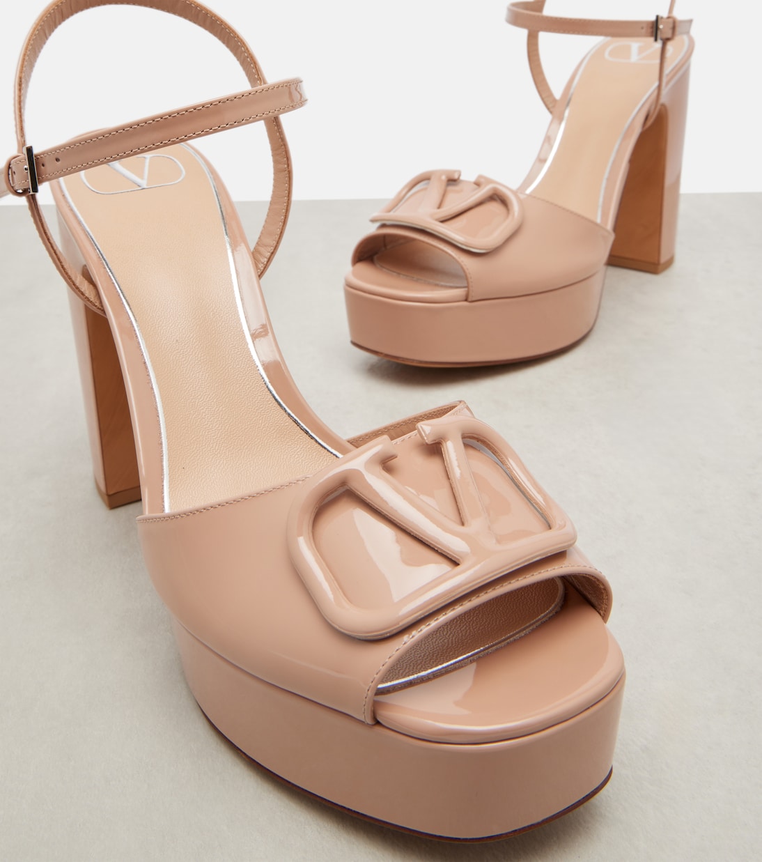 Plateausandalen VLogo Signature 115 aus Leder | Valentino Garavani