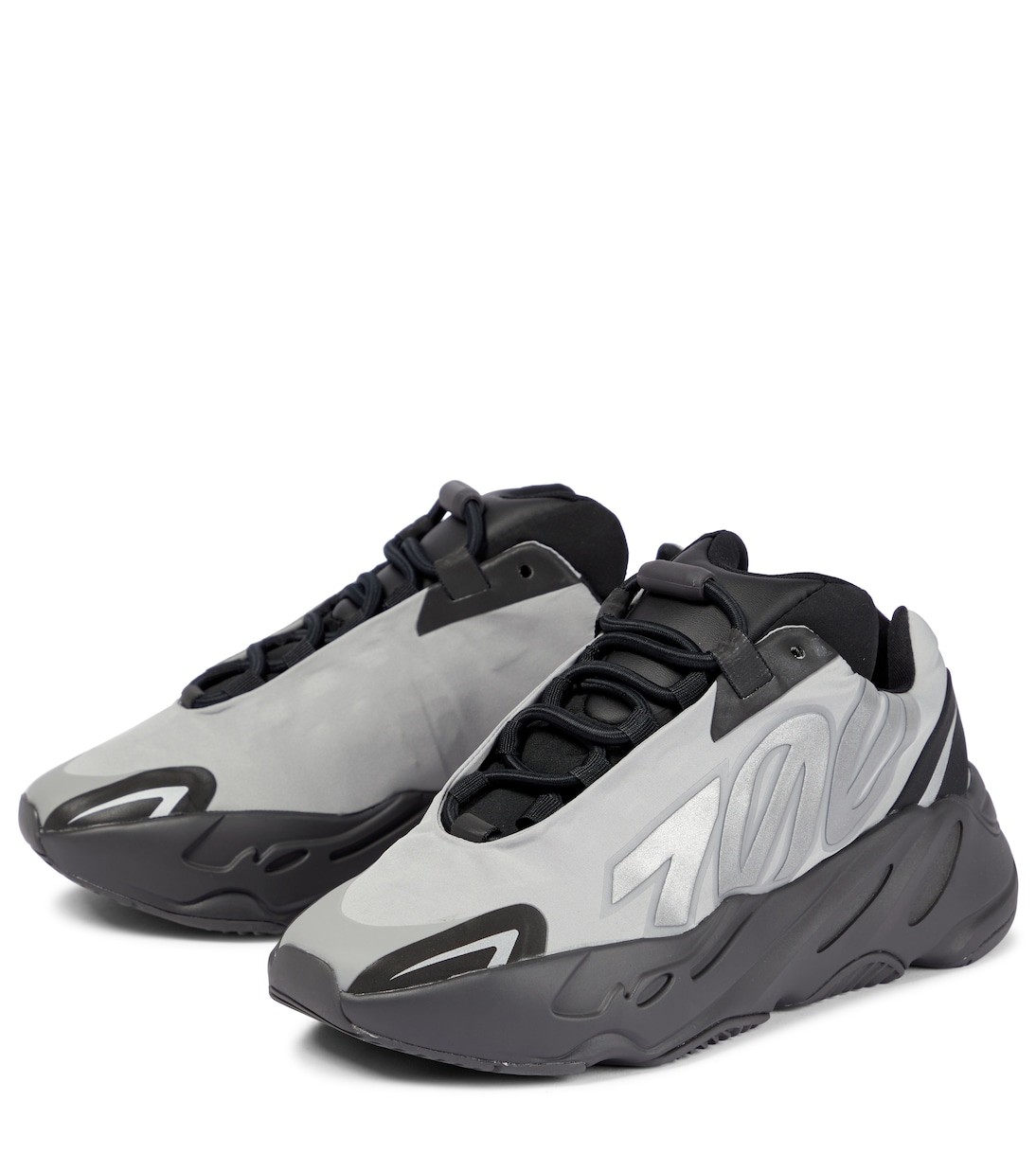 حذاء سنيكرز YEEZY Boost 700 MNVN | Adidas