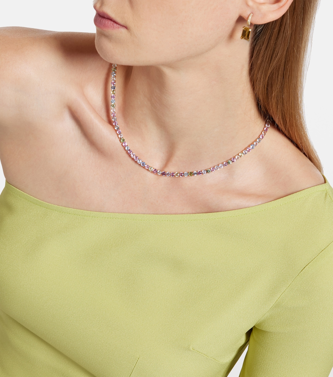 Collana Essenziale BUCHERER in oro rosa 18kt con zaffiri, perfetta per giovani alla moda