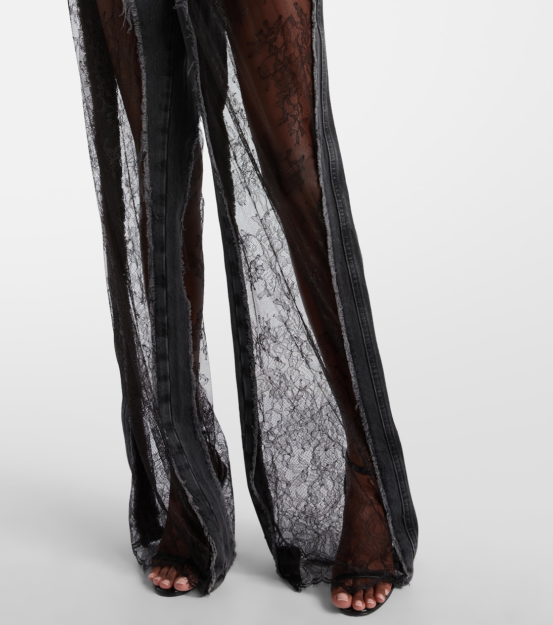 Lace-trimmed low-rise wide-leg jeans | Blumarine