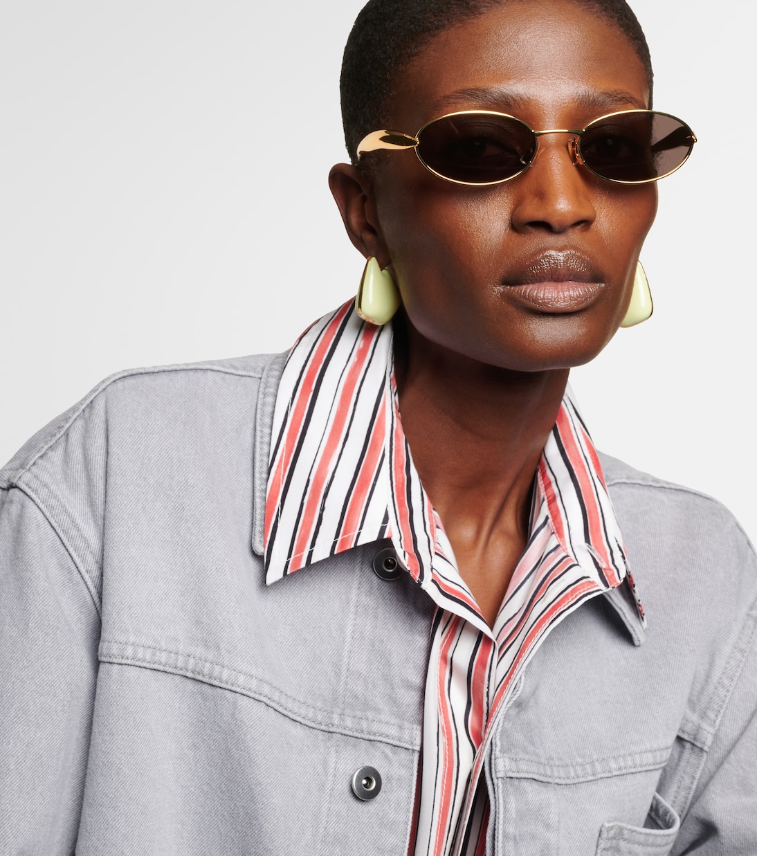Occhiali da sole ovali BOTTEGA VENETA stile Sardina per giovani trendy