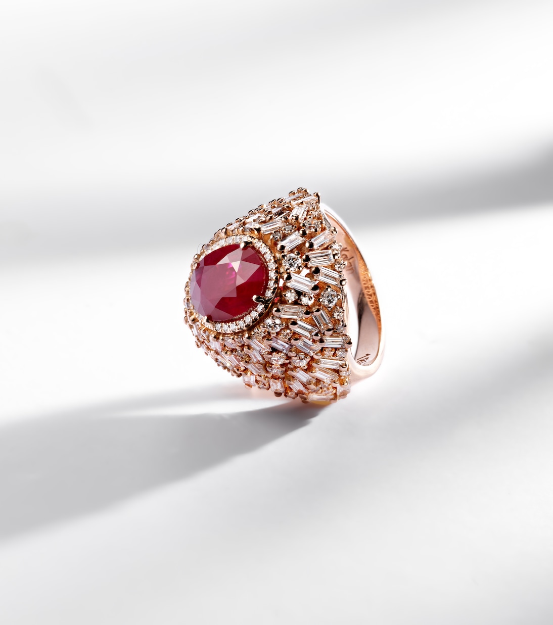 Dome 18kt rose gold ring with ruby and diamonds | Suzanne Kalan