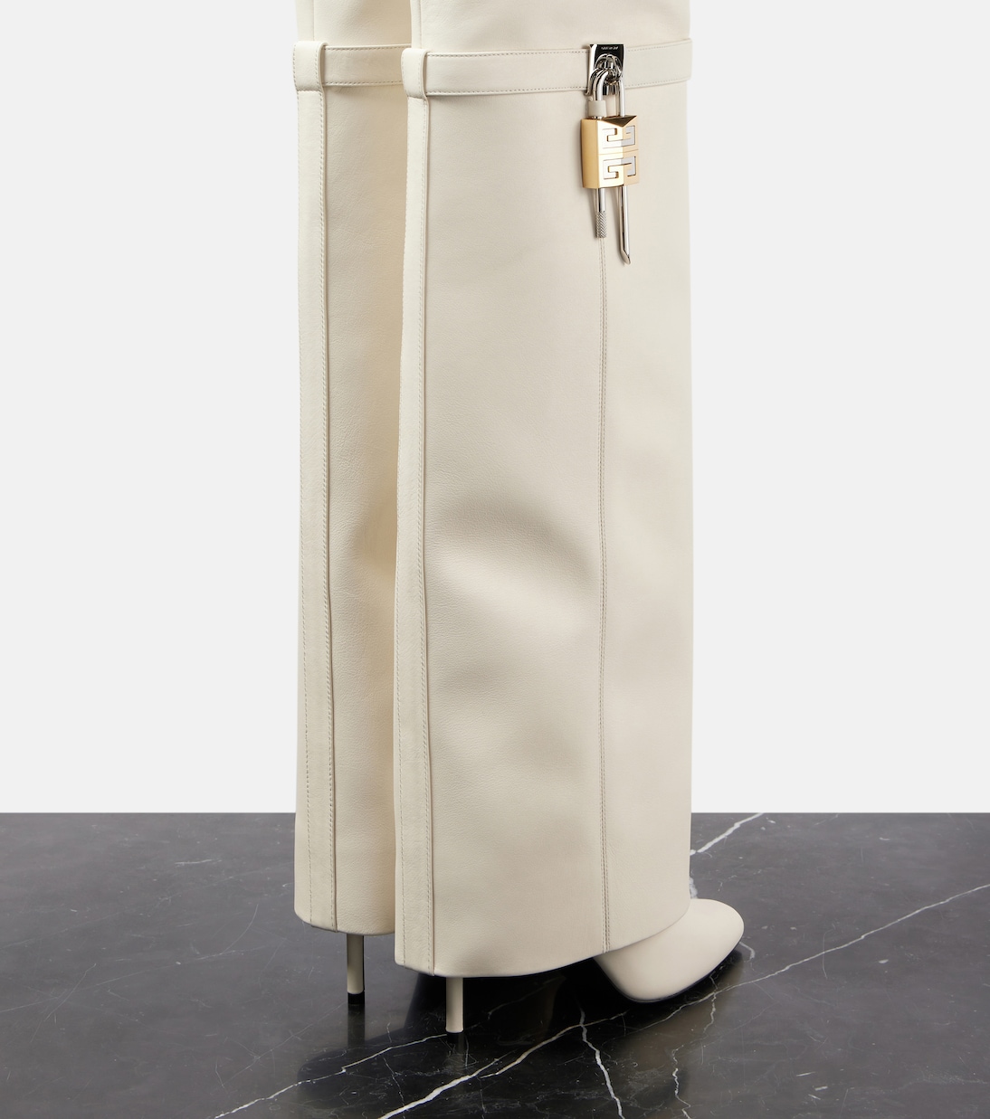 Botas mosqueteras Shark Lock Stiletto | Givenchy