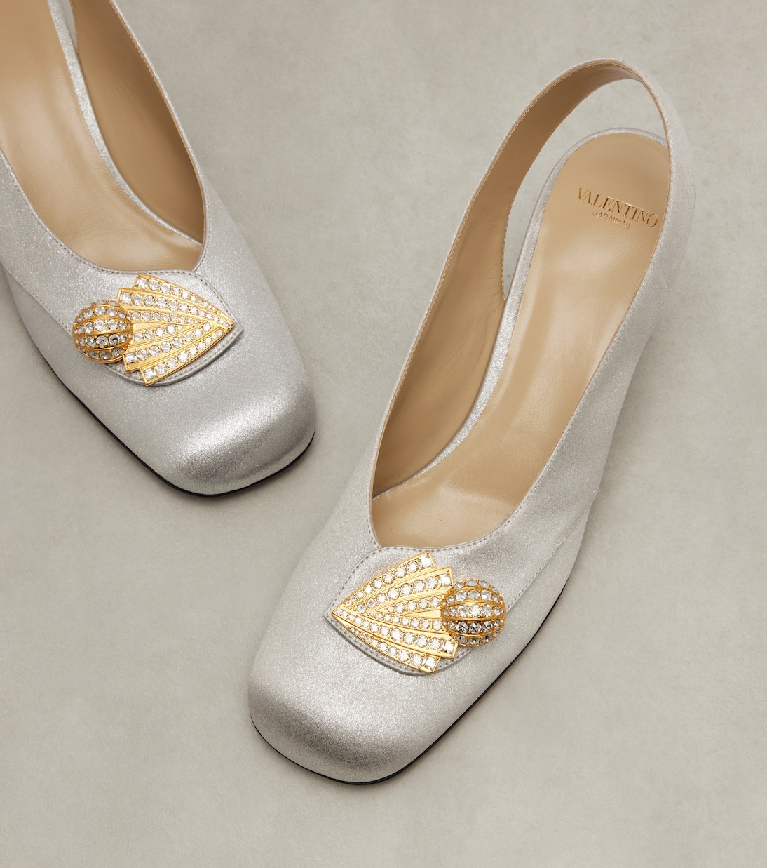 Verzierte Slingback-Pumps Adamantine aus Satin | Valentino Garavani