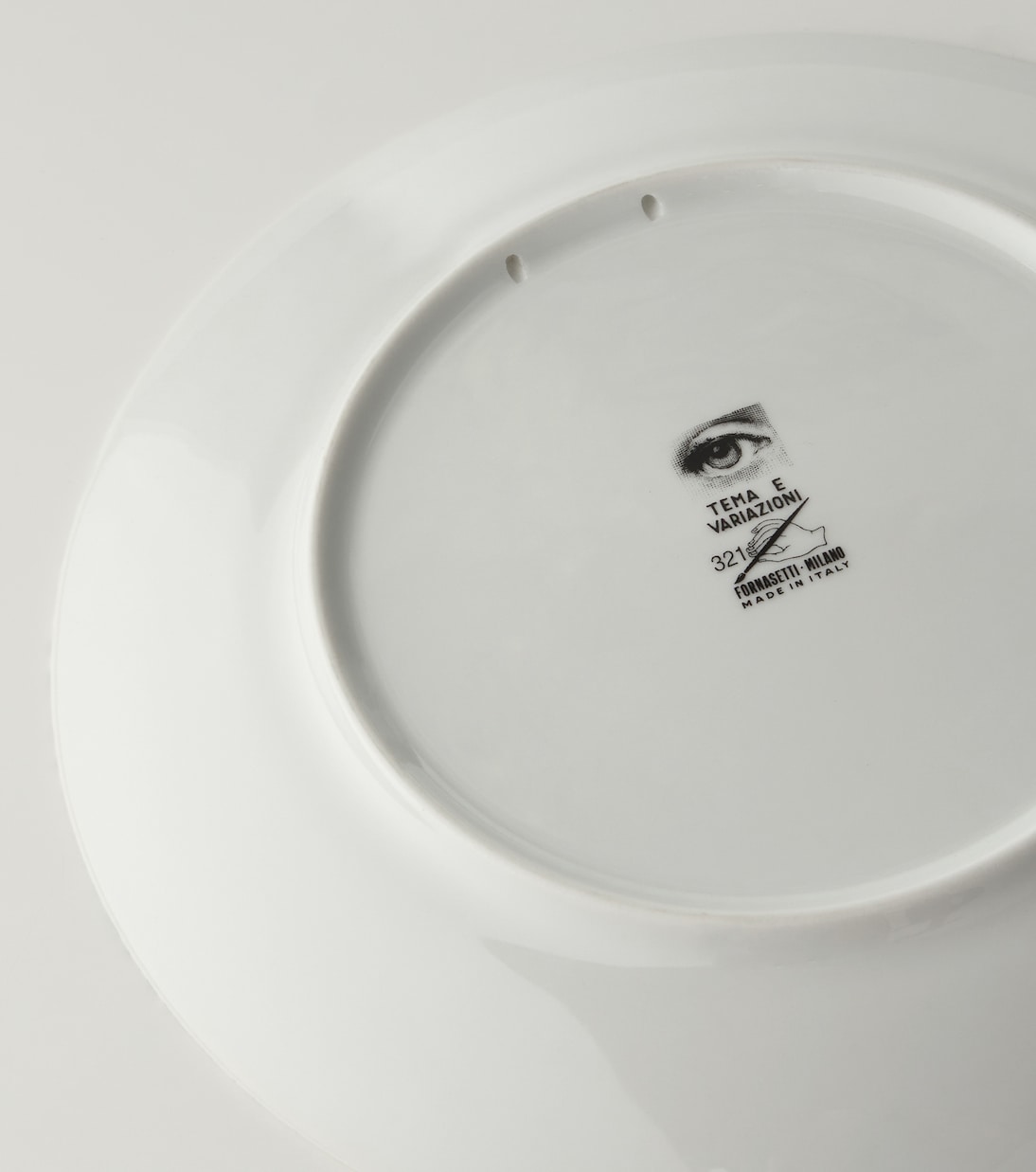 Tema e Variazioni n.321 wall plate | Fornasetti