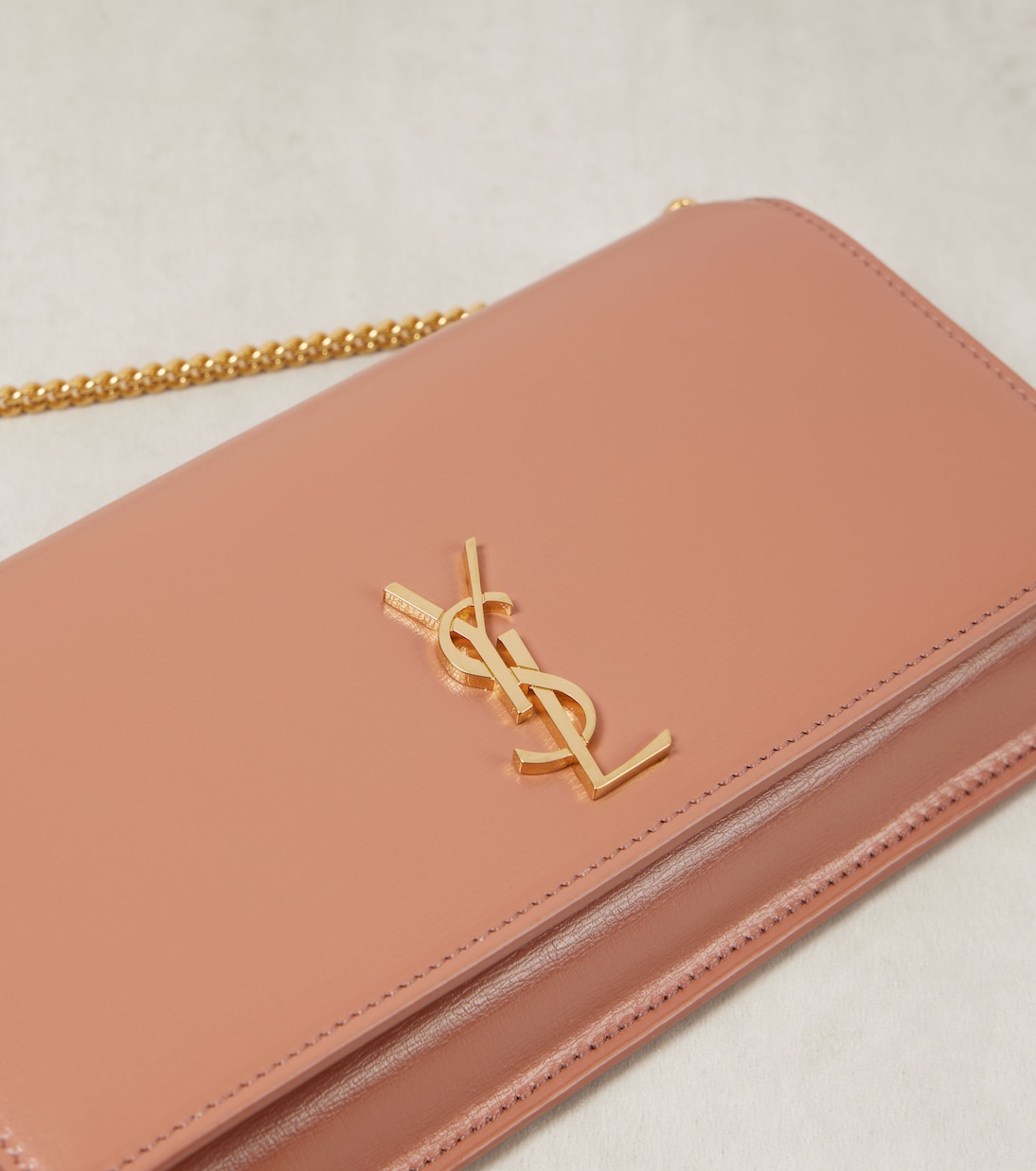 Portafoglio in pelle Cassandre per smartphone - Stile giovane e moderno di Saint Laurent