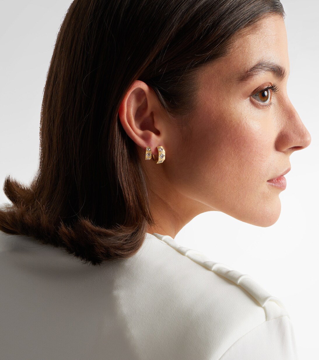 Ecrou Coco 18kt gold single hoop earring | Marie Lichtenberg
