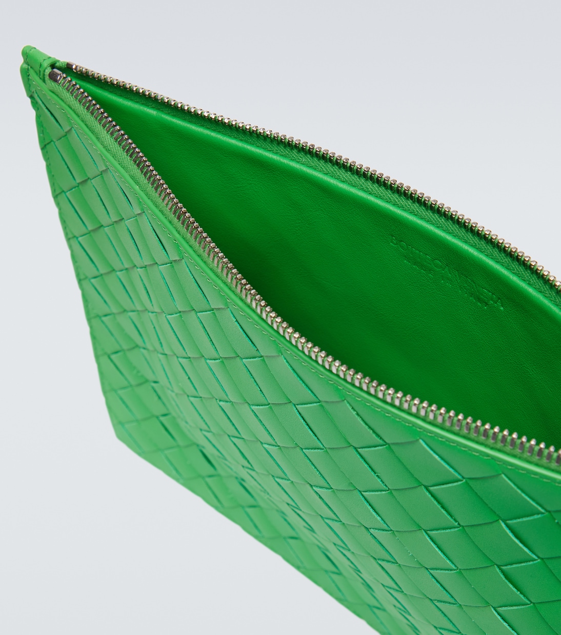 Etui mit Riemen Intrecciato Large aus Leder | Bottega Veneta
