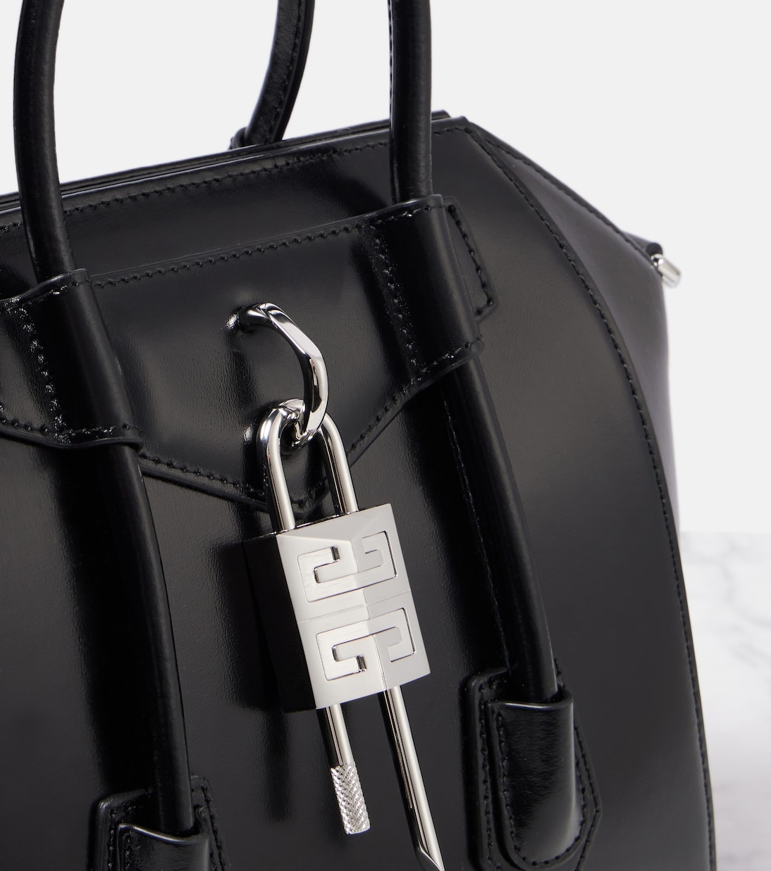Sac Antigona Lock Mini en cuir | Givenchy