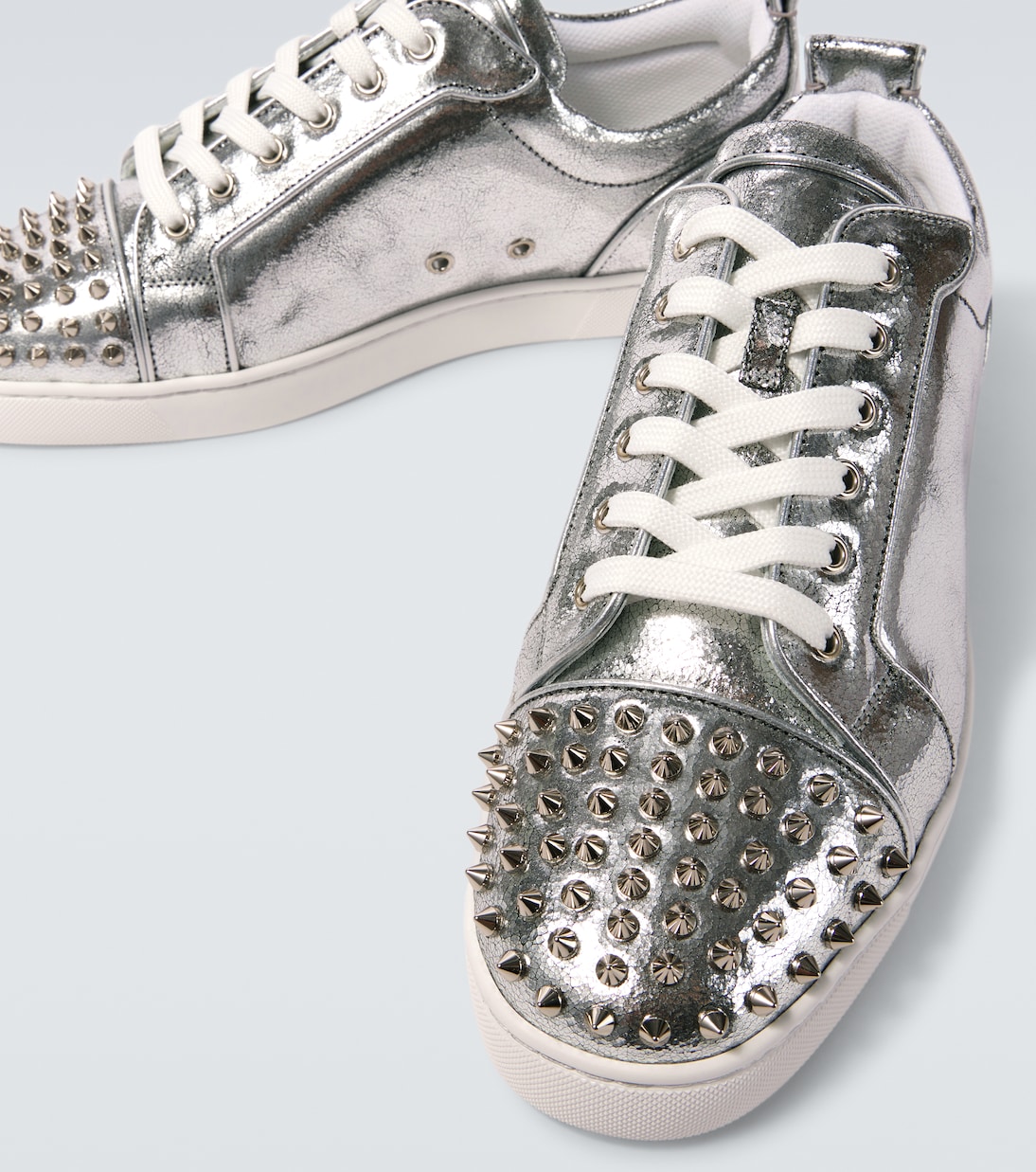 Sneakers Louis Junior in pelle con borchie | Christian Louboutin