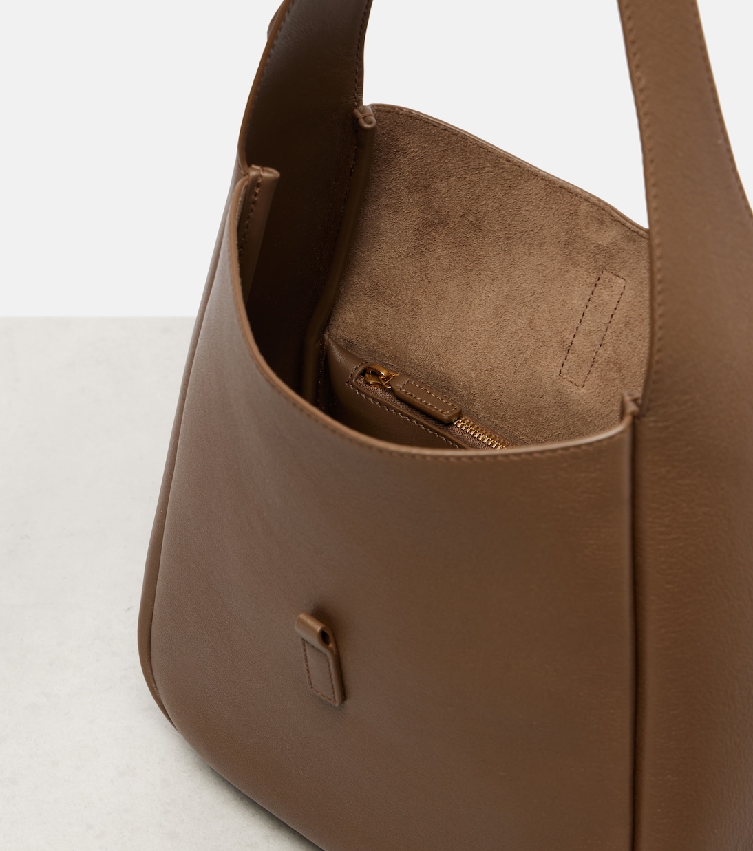 Le 5 à 7 Supple Small leather shoulder bag | Saint Laurent