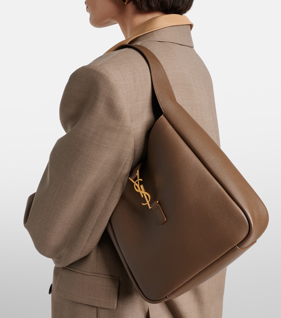 Le 5 à 7 Supple Small leather shoulder bag | Saint Laurent