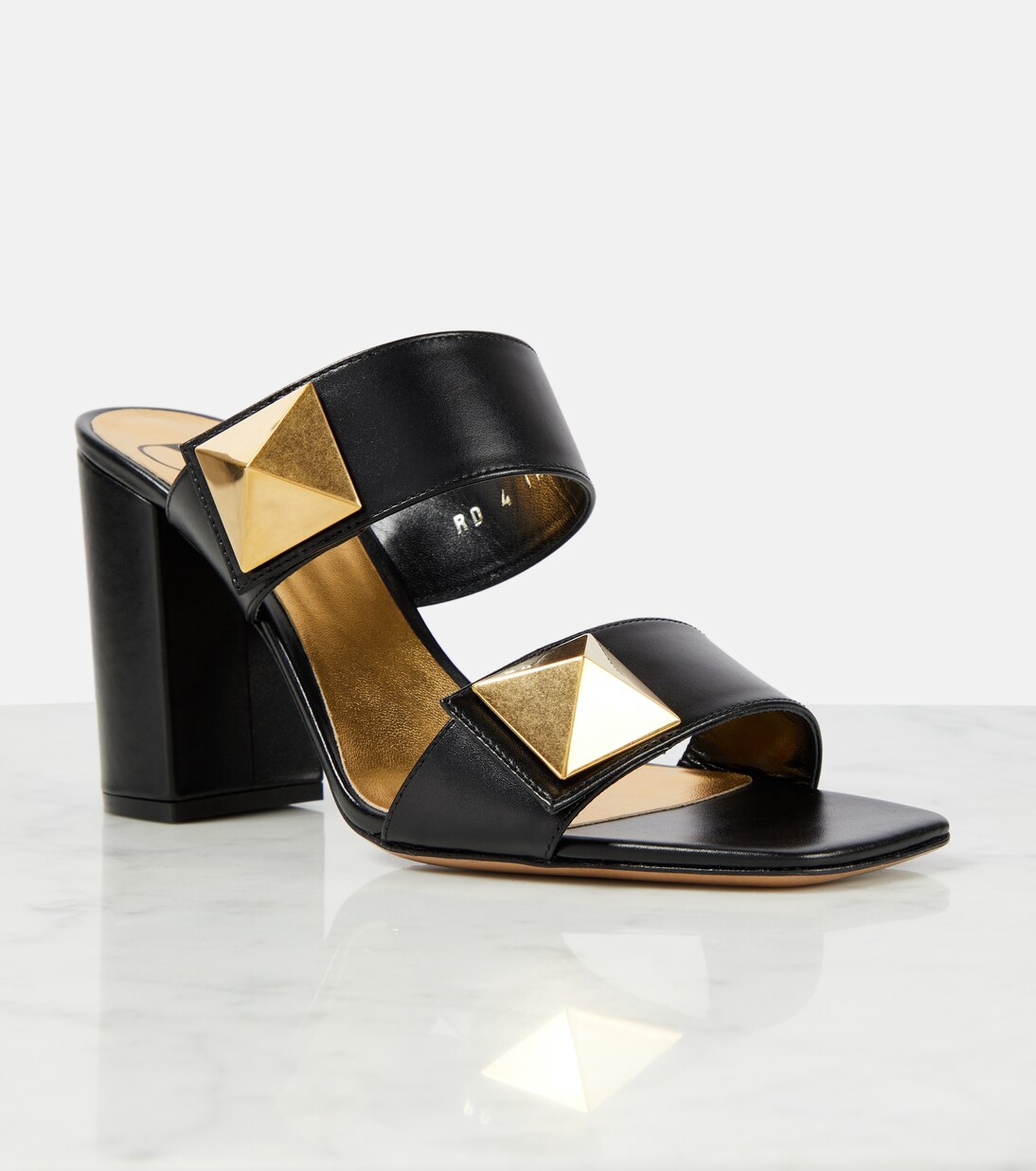 VT One Stud Leather Sandals Brown Cowhide 292753