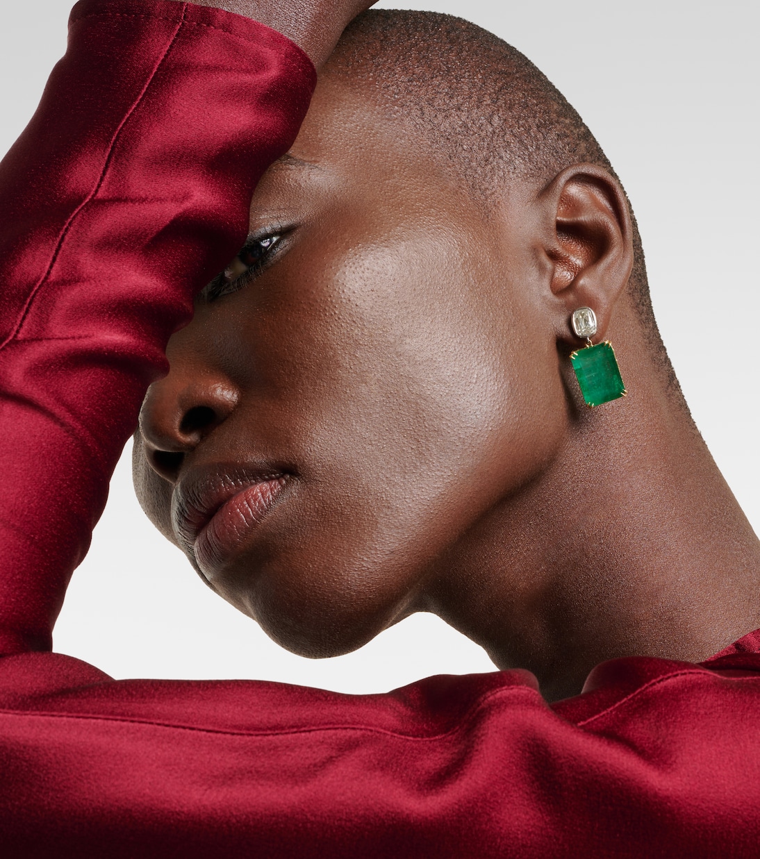 Boucles d'oreilles Tribute en or jaune et blanc 18 ct, émeraudes et diamants | Octavia Elizabeth