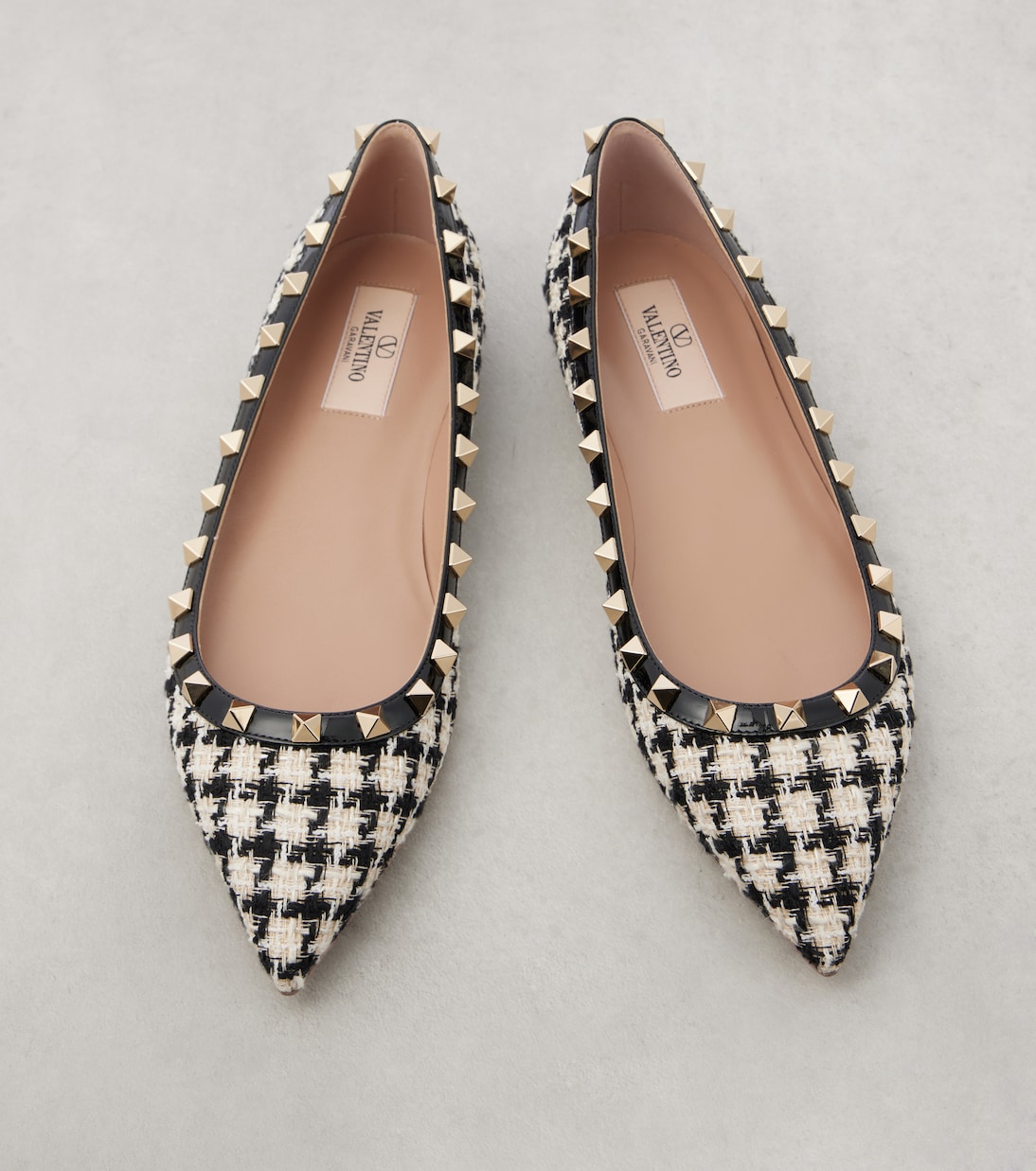 Scarpe ballerina in tweed con dettagli Rockstud di Valentino Garavani per uno stile giovane e raffinato