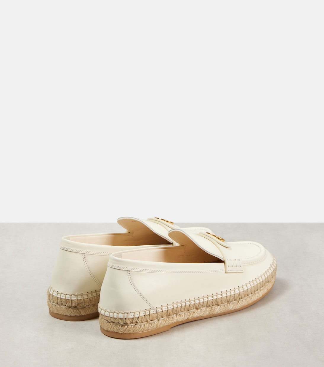 Scarpe espadrillas in pelle con logo VLogo Valentino Garavani, stile giovane e moderno