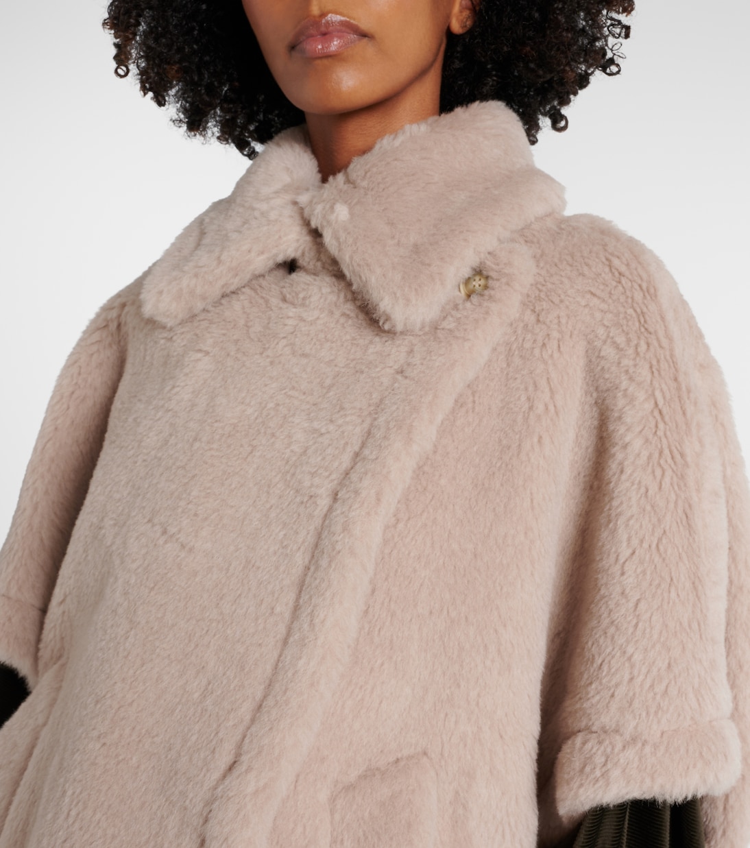 Mantella Tebe in shearling | Max Mara