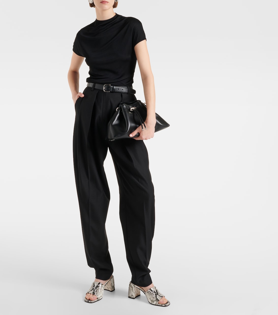 Cinch M leather bucket bag | Jimmy Choo