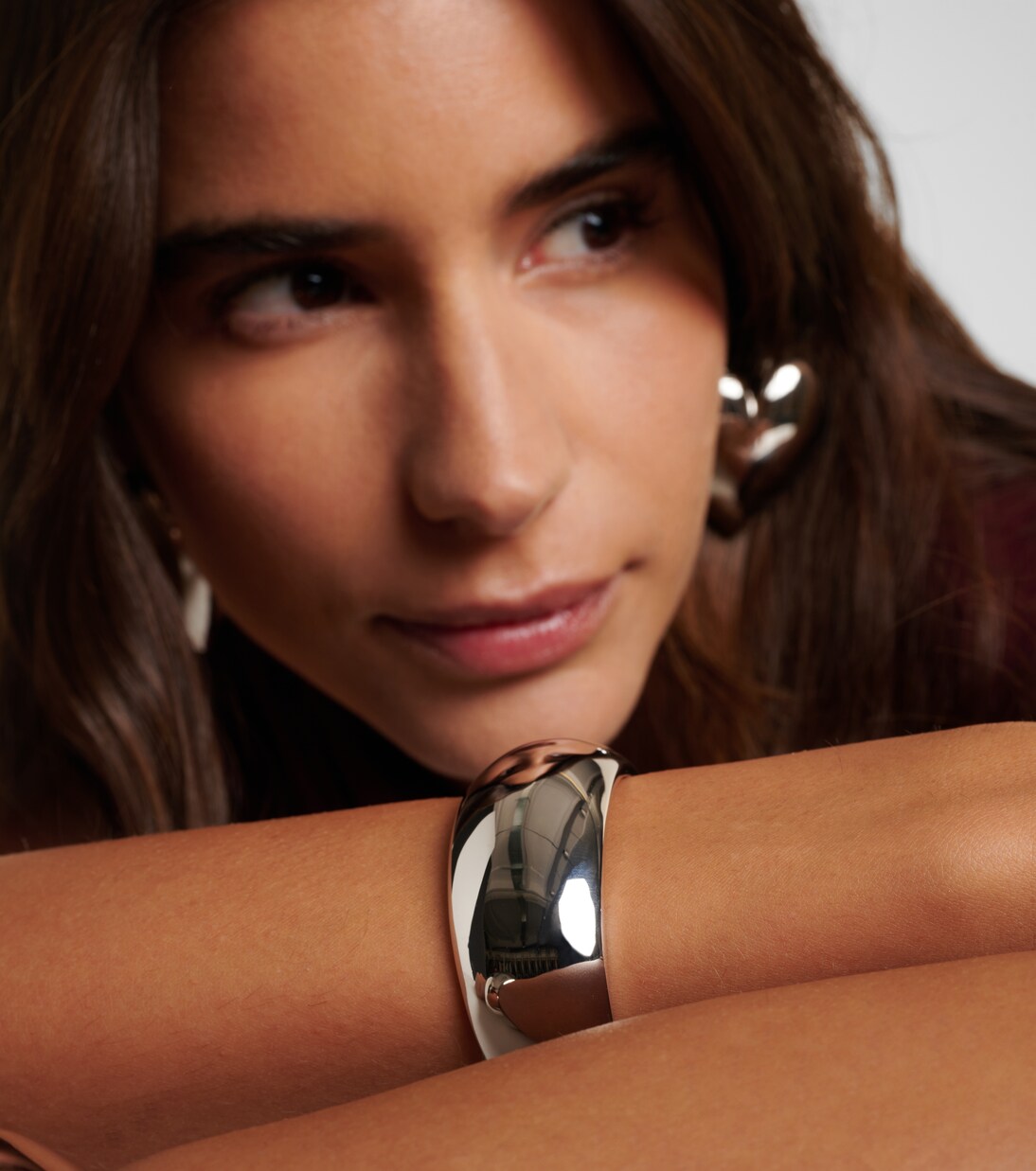 Bracciale Puffy in ottone placcato rodio 10kt, stile giovane e trendy