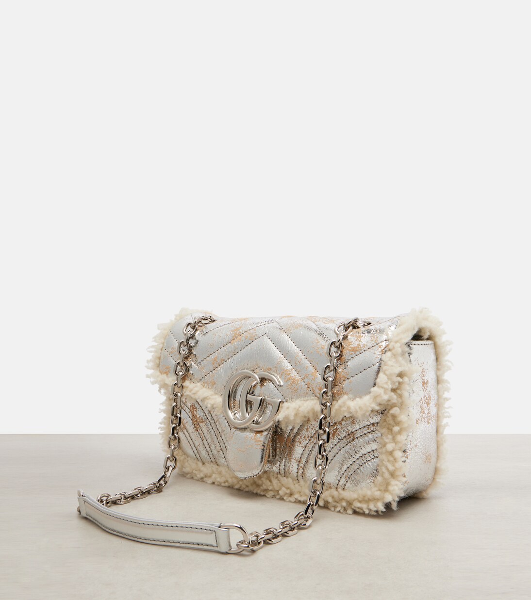 GG Marmont Medium metallic leather shoulder bag | Gucci