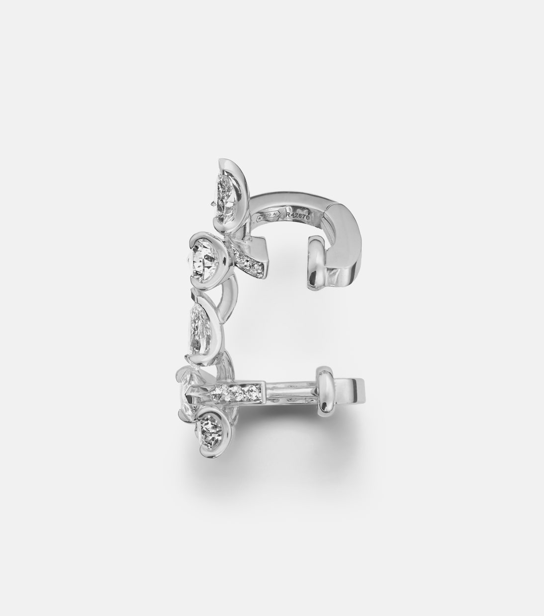 Orecchino a fascia in oro bianco 18kt con diamanti - Design moderno per giovani