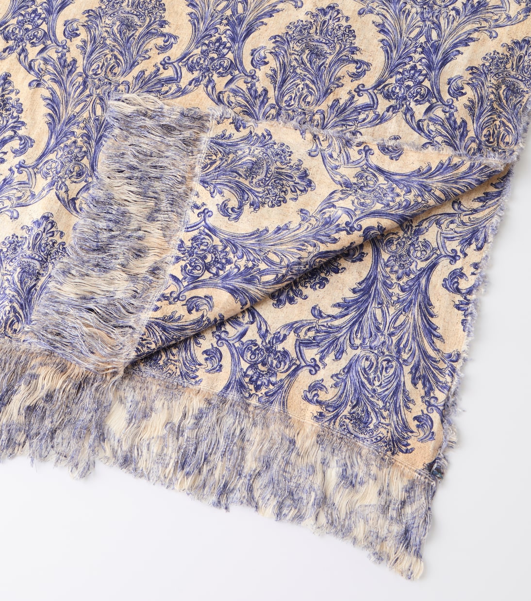 Tormento linen and cotton-blend tablecloth | The House of Lyria