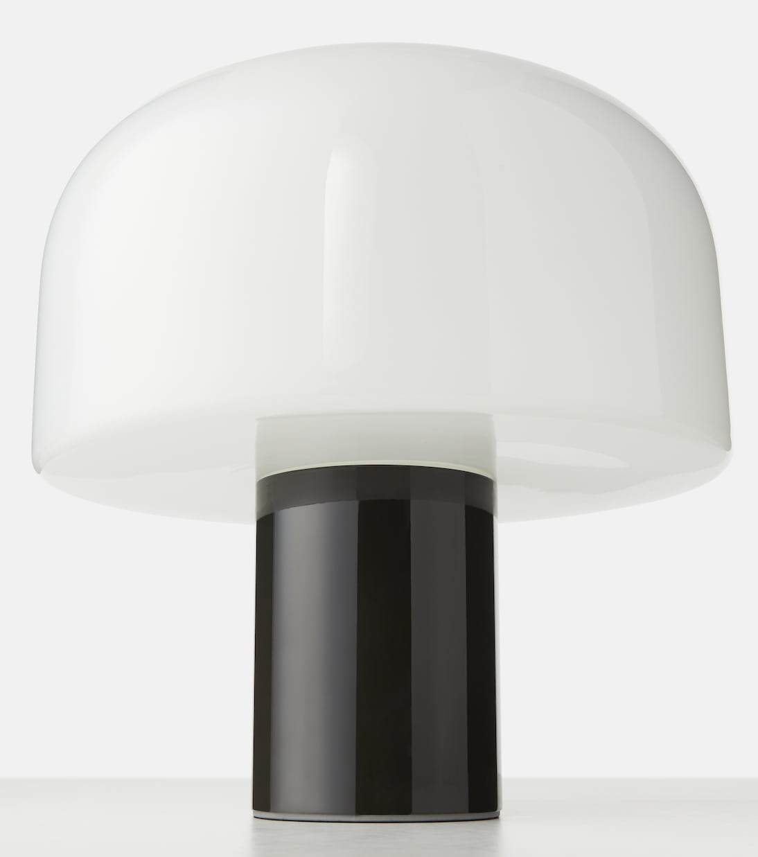 Lámpara de mesa Bellhop Glass T por Edward Barber y Jay Osgerby, enchufe EU | Flos