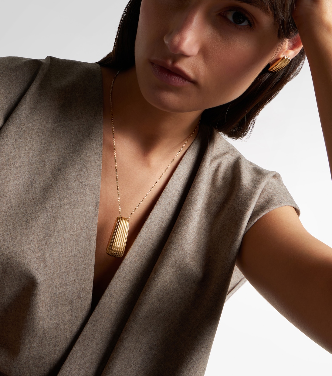 Isla 18kt gold pendant necklace | Pamela Zamore