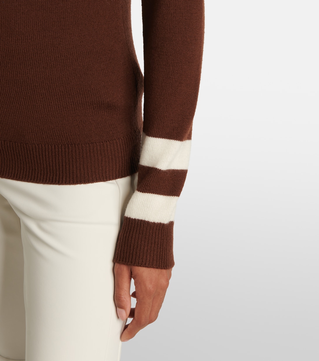 Jersey de cuello alto Schild de lana en intarsia | Perfect Moment