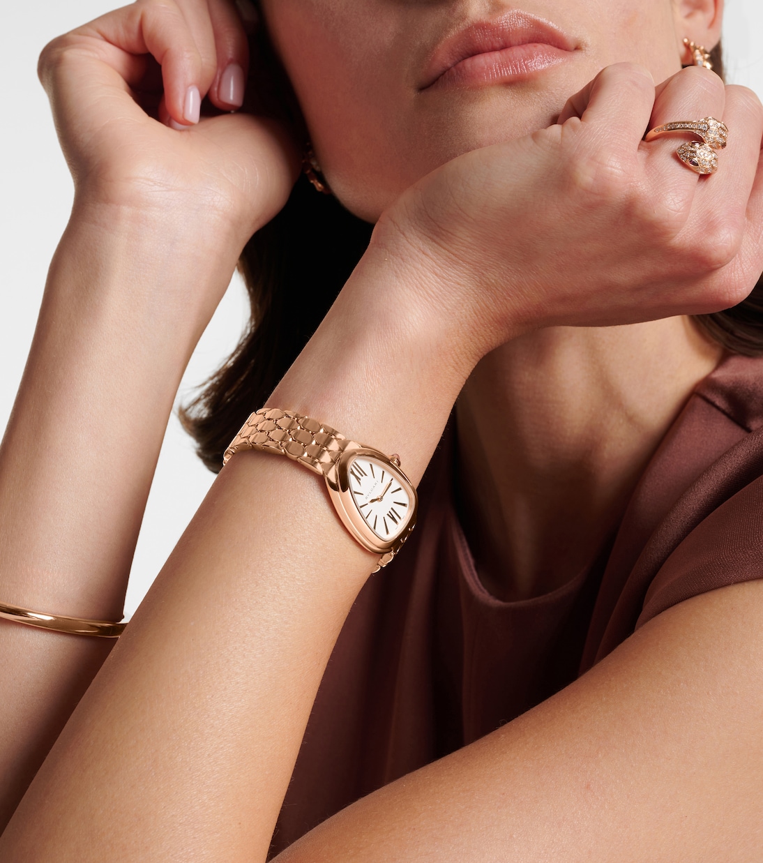 Orologio Serpenti Seduttori 33mm in oro rosa con rubelite e quarzo | Bvlgari