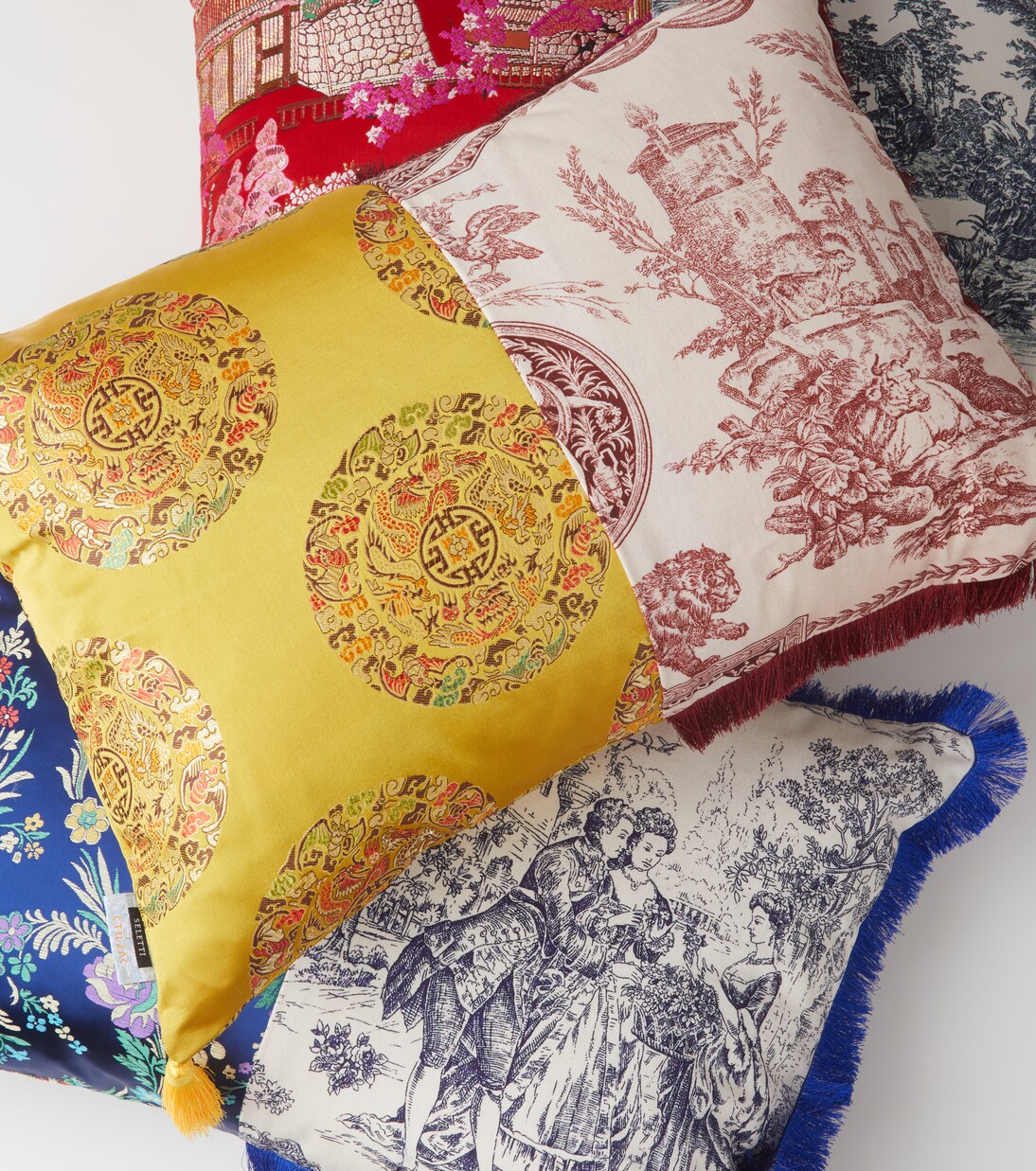 Hybrid Pirra cushion | Seletti