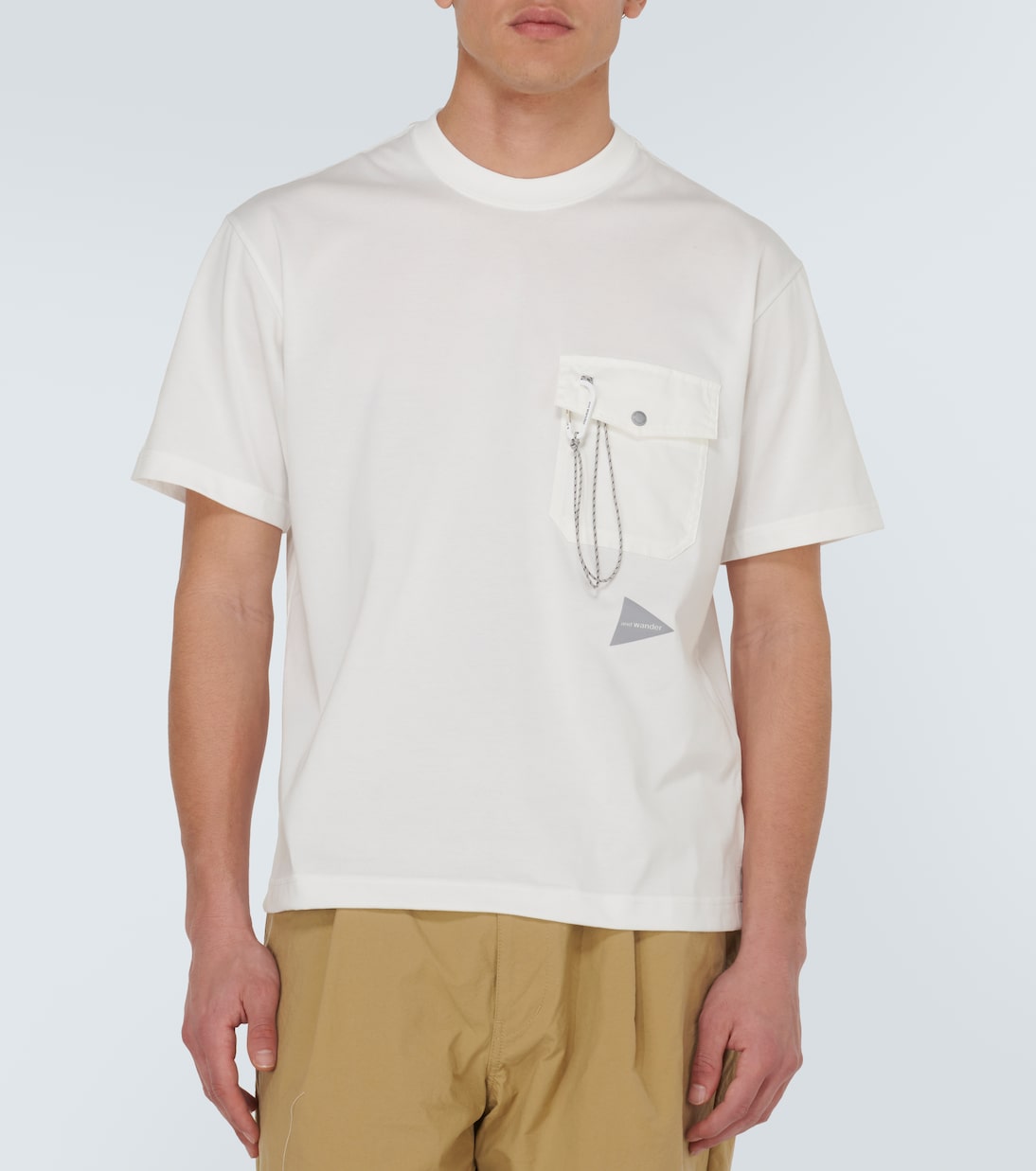 Camiseta de jersey con bolsillo | And Wander