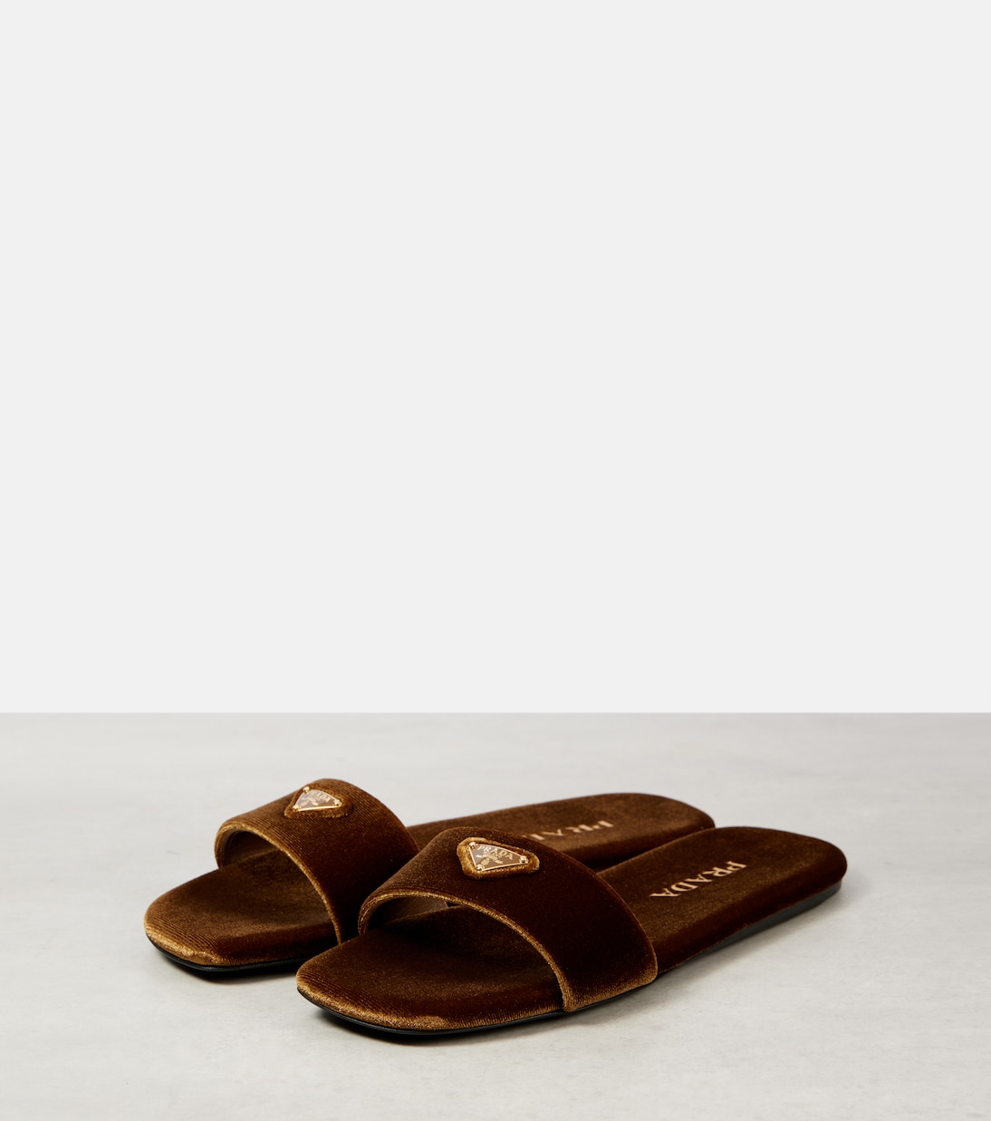 Pantoletten aus Samt | Prada