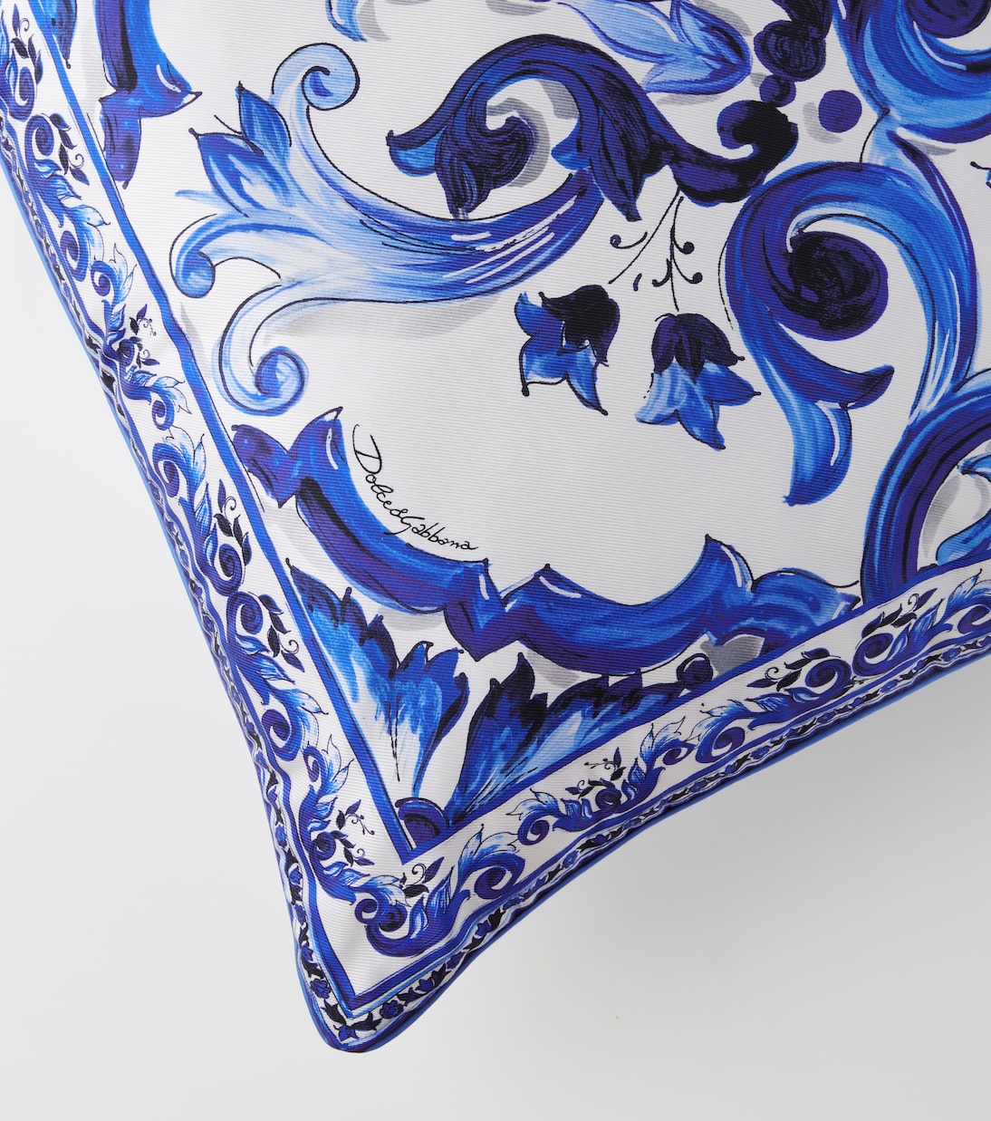 Medium printed silk twill cushion | Dolce&Gabbana Casa