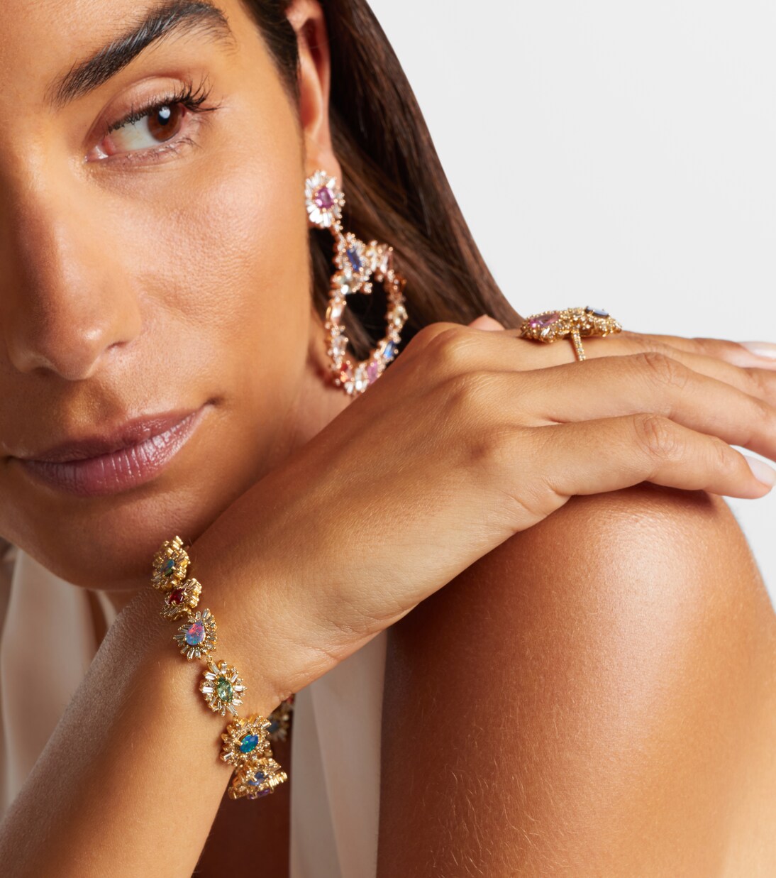 Pulsera Flower Burst de oro de 18 ct con ópalo, zafiro y diamantes | Suzanne Kalan