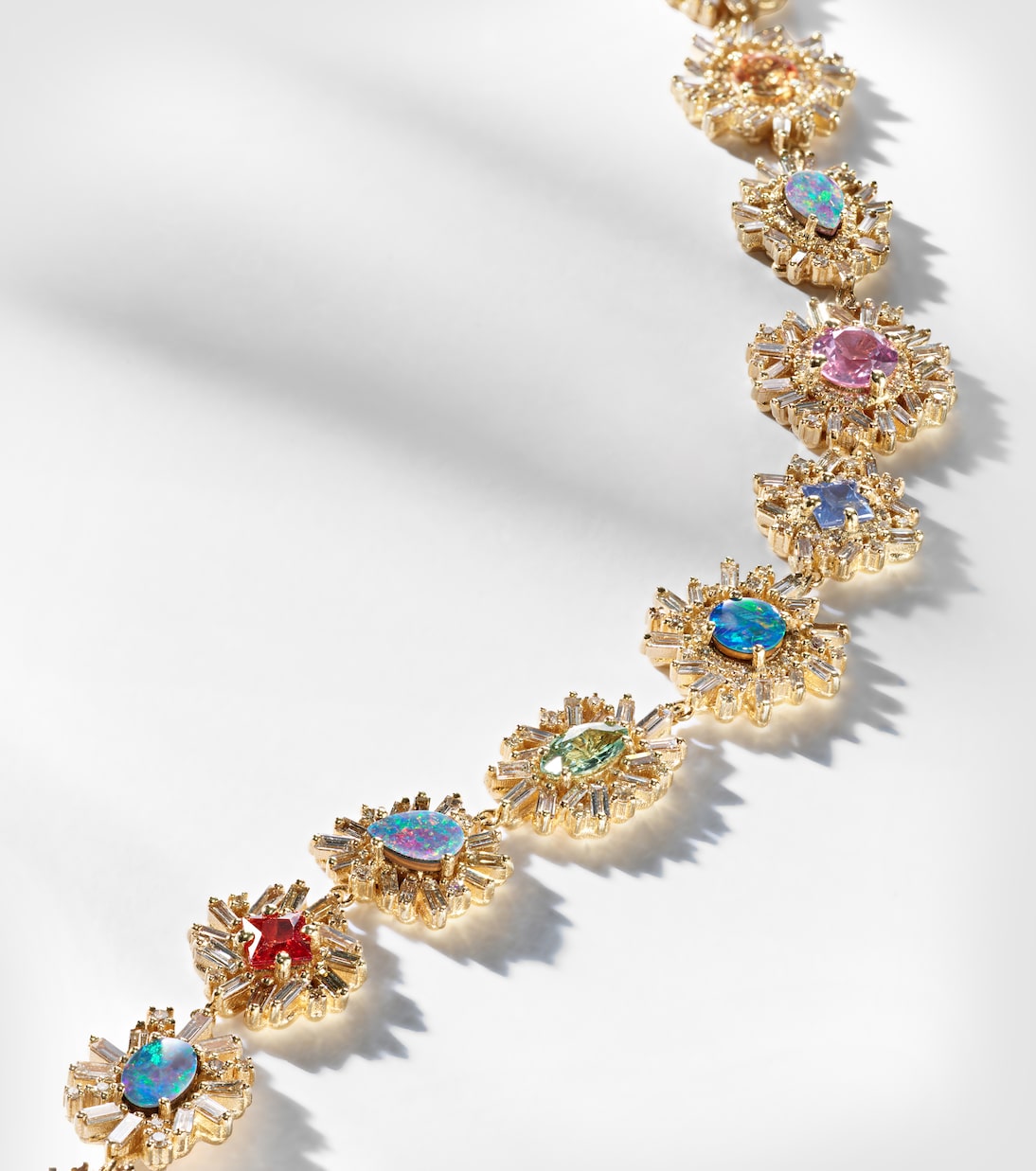 Pulsera Flower Burst de oro de 18 ct con ópalo, zafiro y diamantes | Suzanne Kalan