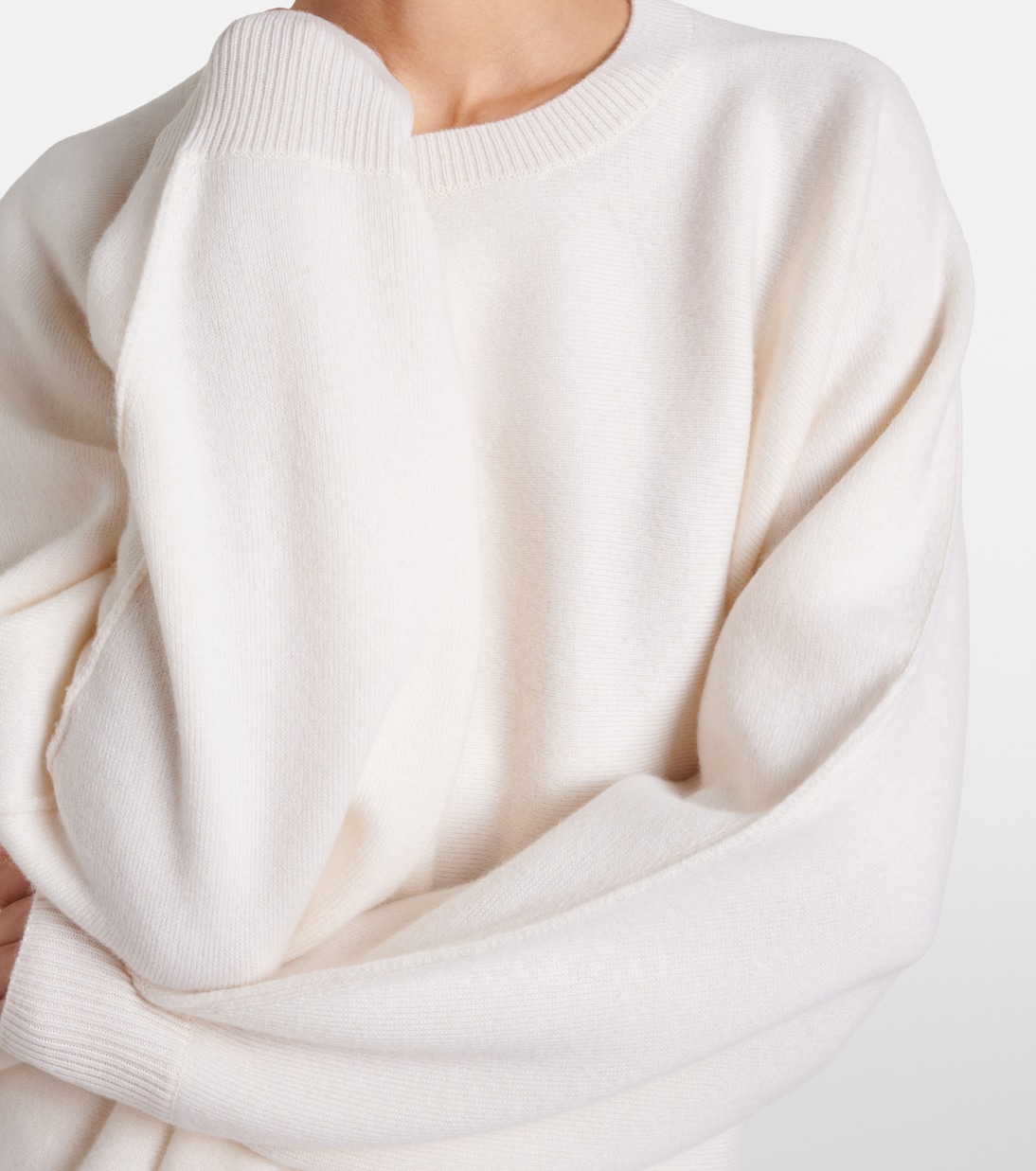 Haily cashmere sweater | Lisa Yang