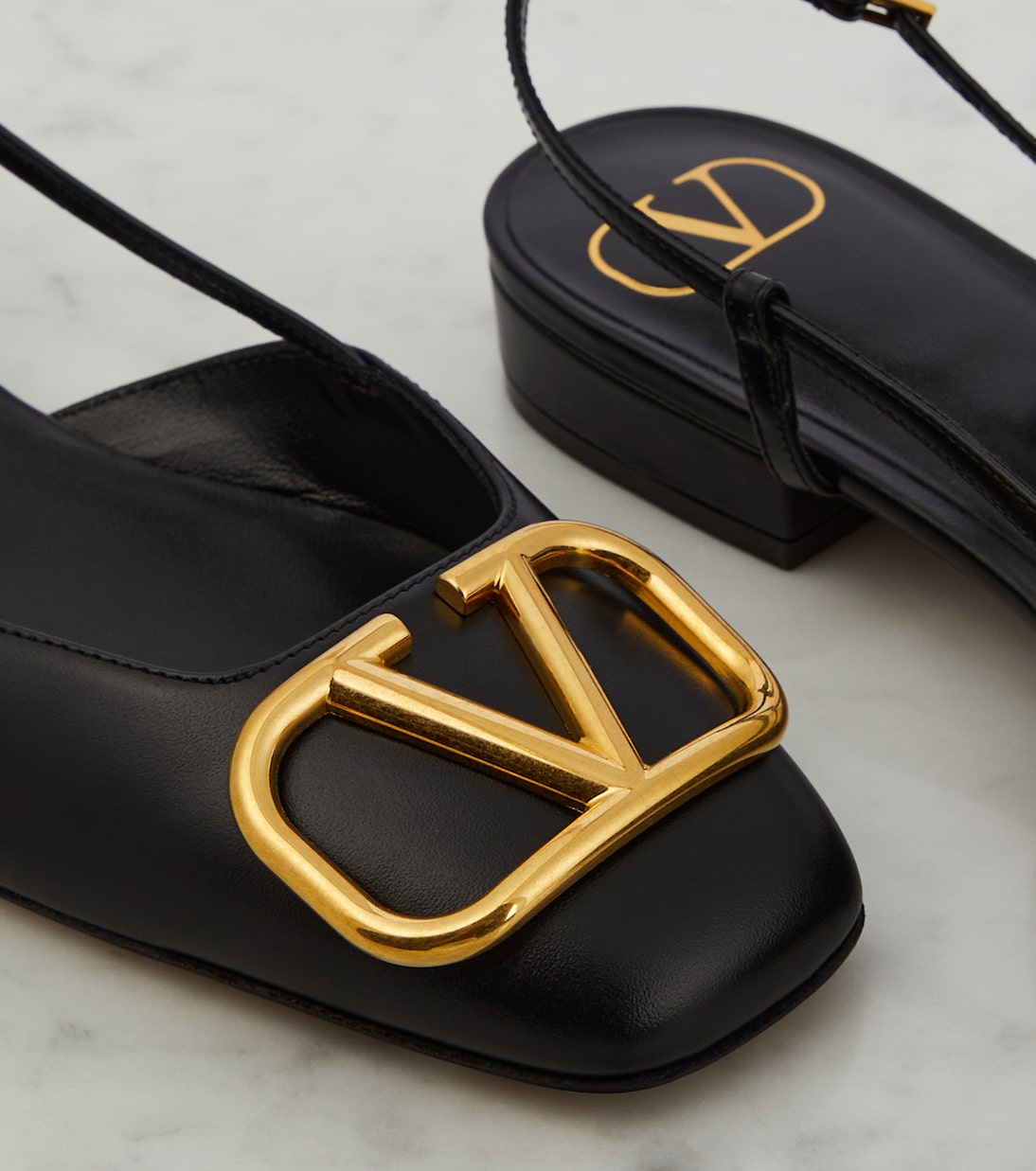 Slingback-Ballerinas VLogo aus Leder | Valentino Garavani