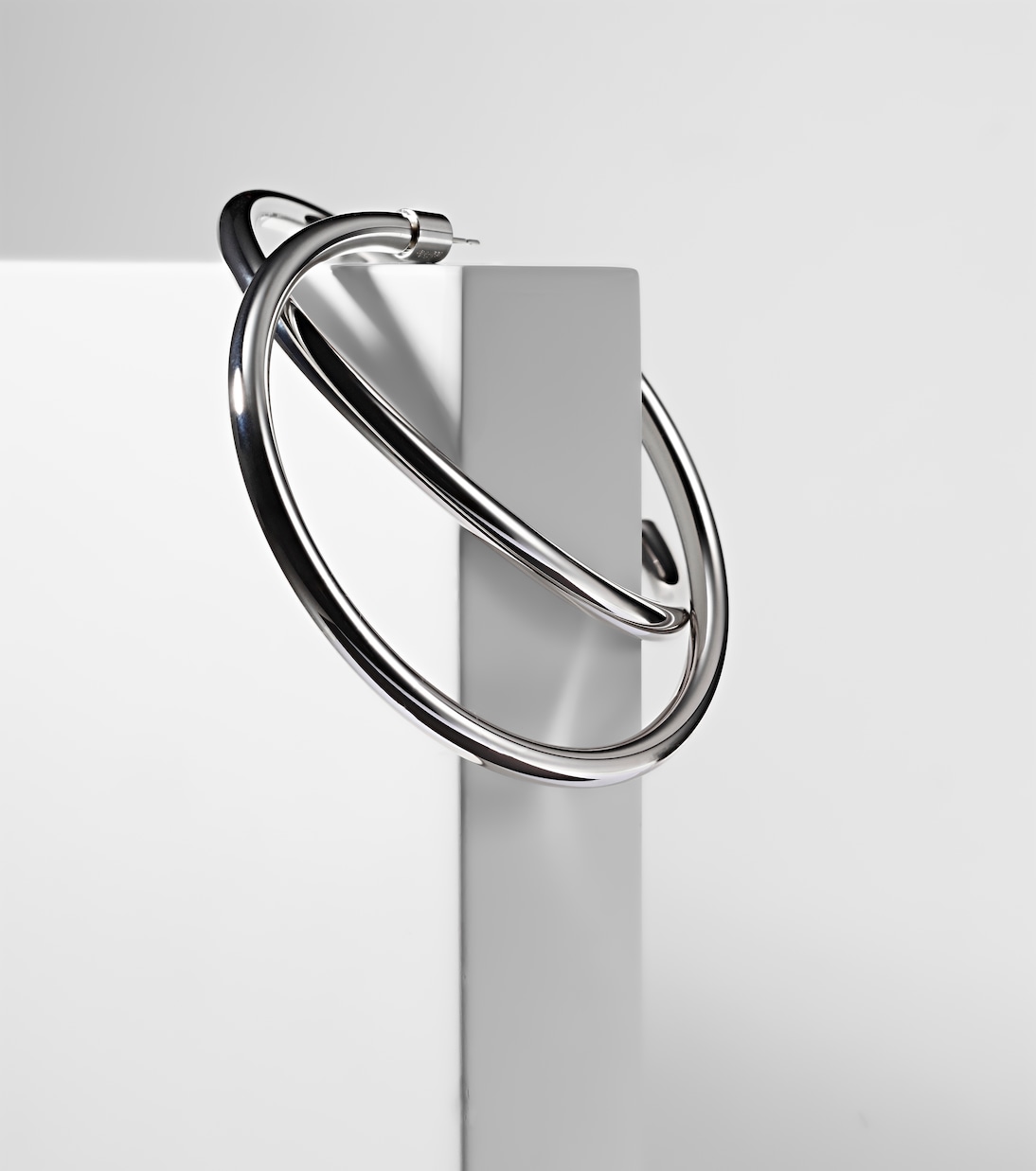 14kt gold-plated hoop earrings | Jennifer Fisher