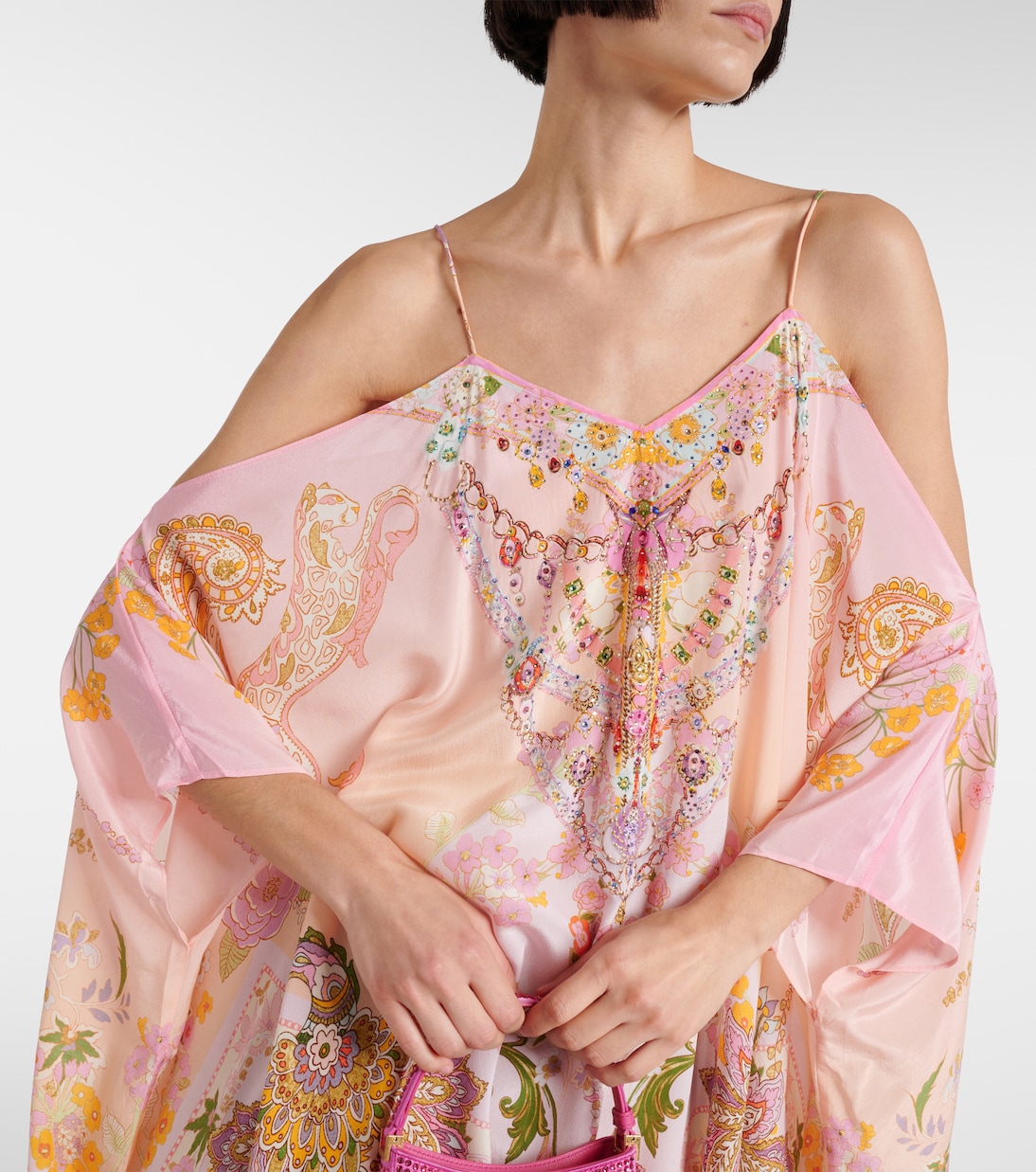 Caftán de seda estampado adornado | Camilla