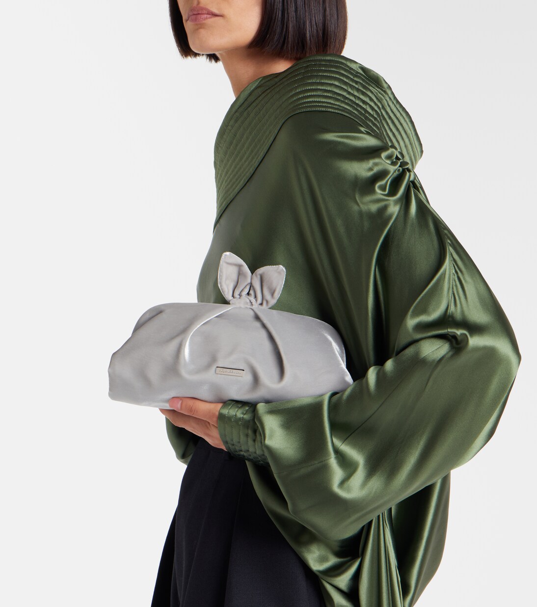 Clutch Bow Tie Small in velluto | Aquazzura