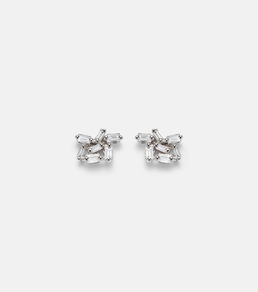 Classic 18kt white gold (750/1000) stud earrings with diamonds | Suzanne Kalan