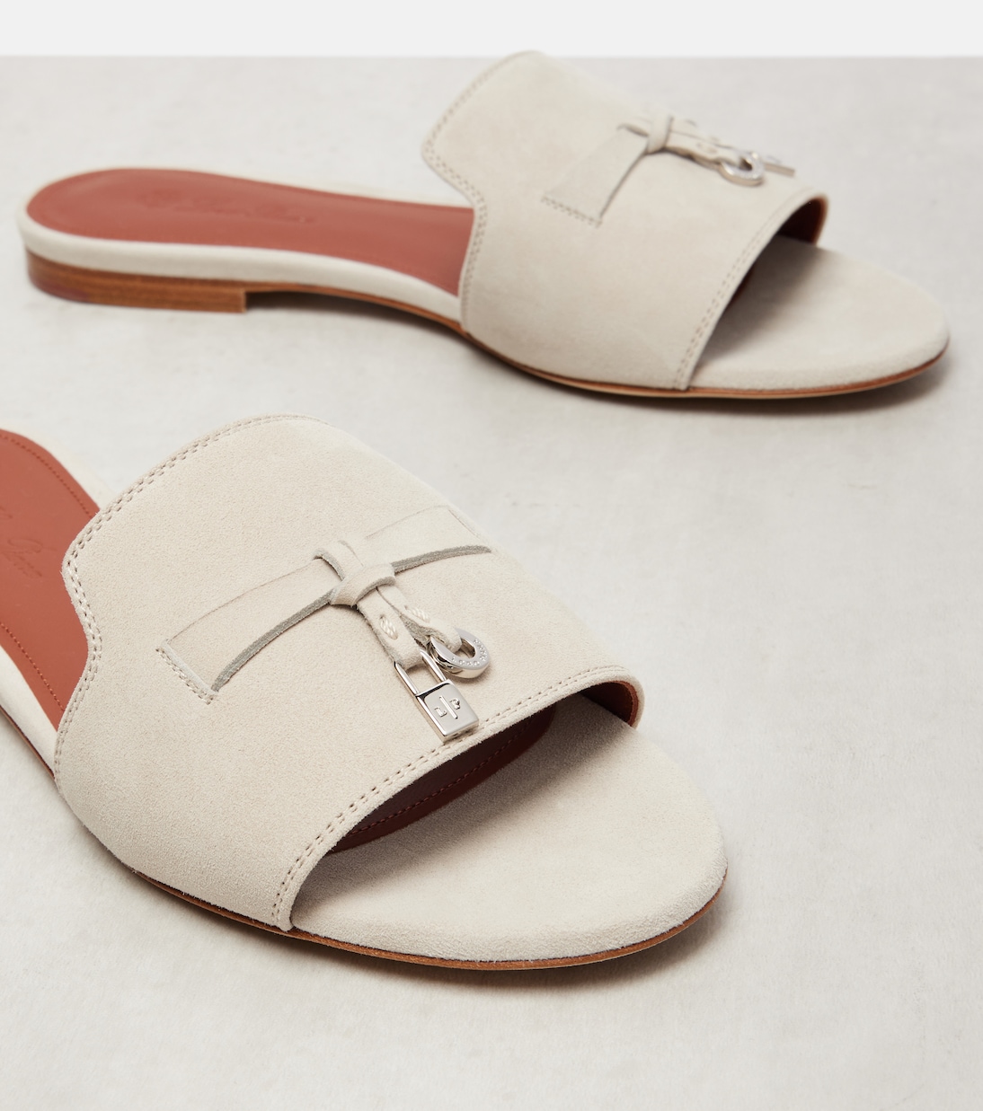 Pantoletten Summer Charms aus Veloursleder | Loro Piana