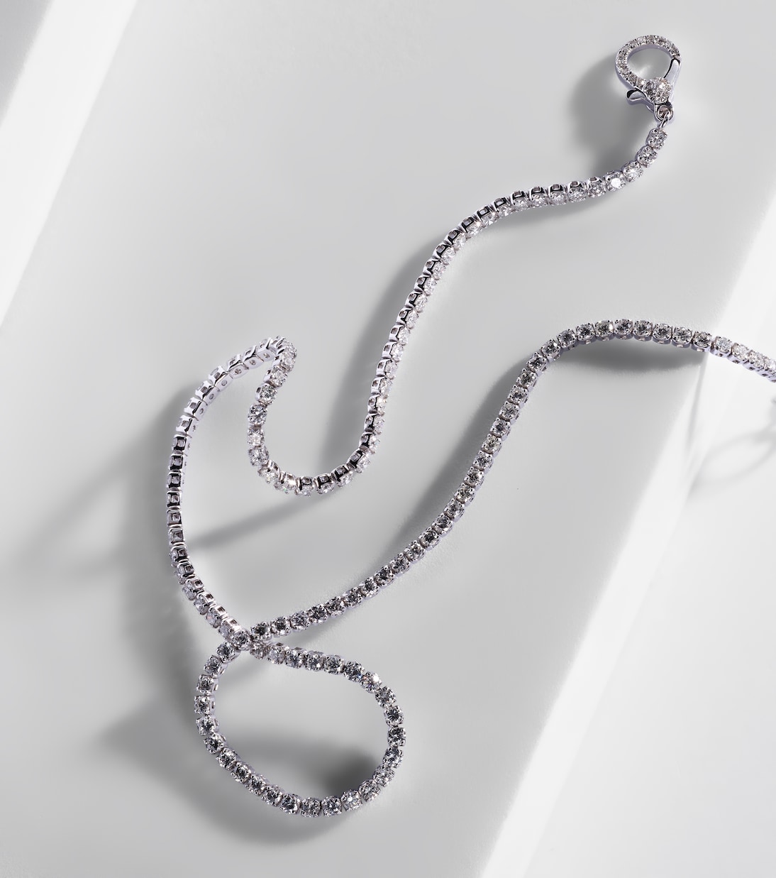 Collana in oro bianco 18kt con diamanti a filo singolo - Design moderno per giovani
