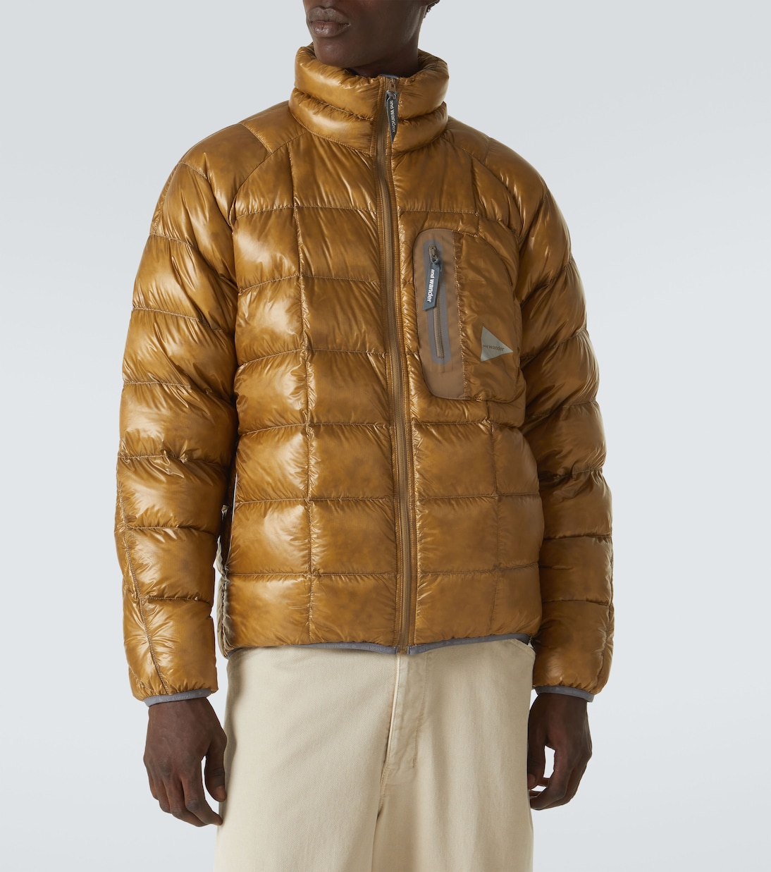 Chaqueta de plumas con paneles | And Wander