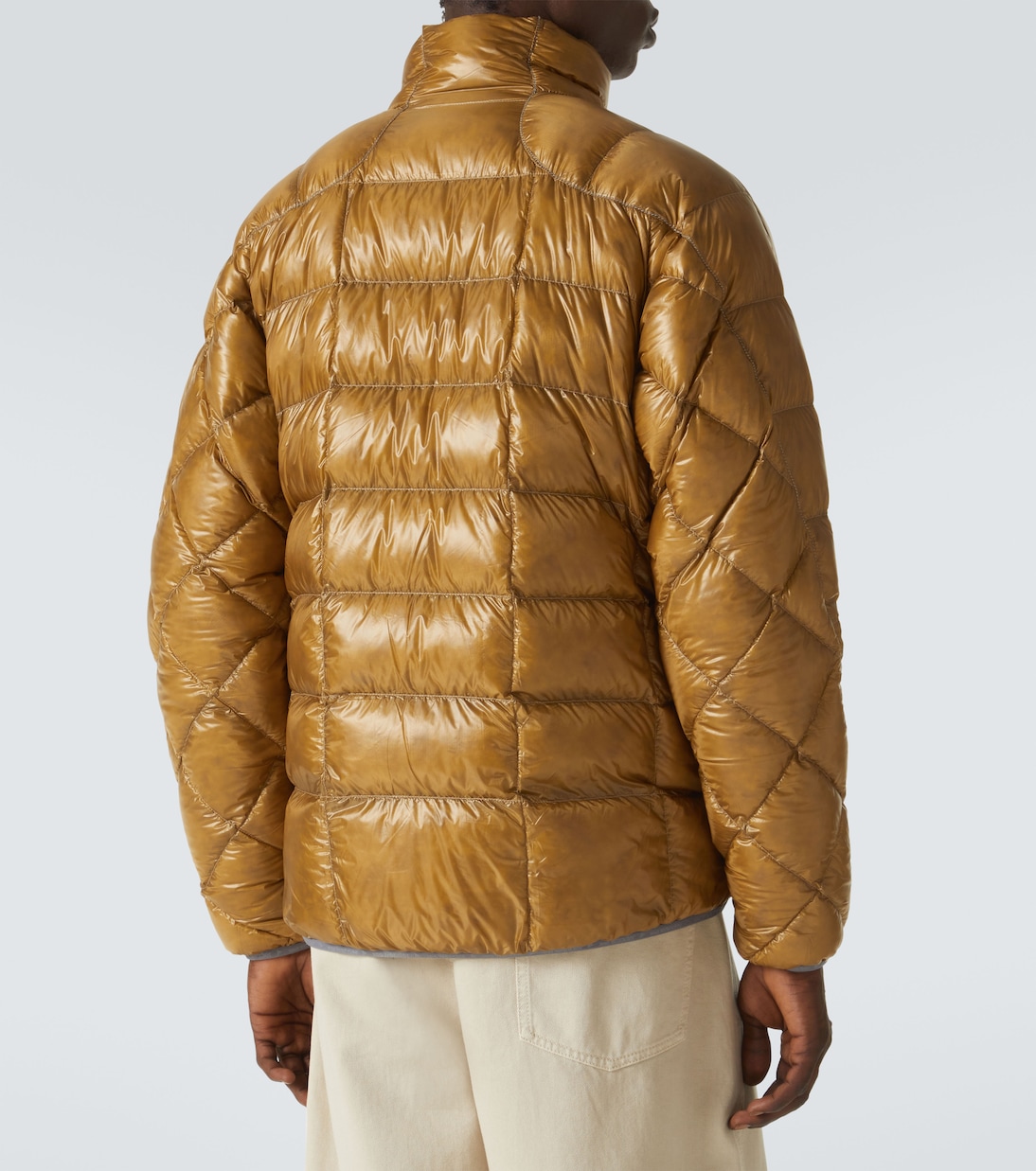 Chaqueta de plumas con paneles | And Wander